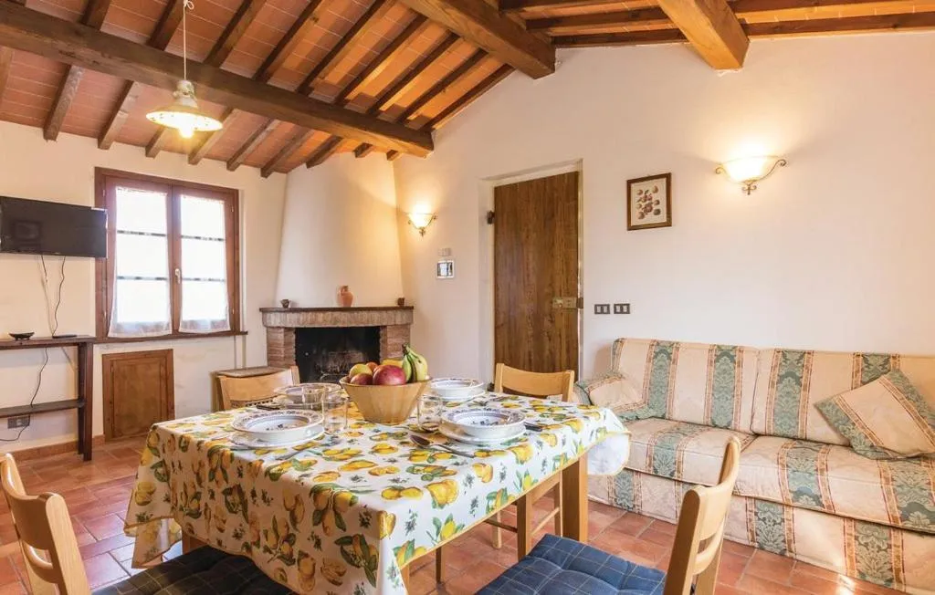 Dining area in Borgo Nuovo San Martino