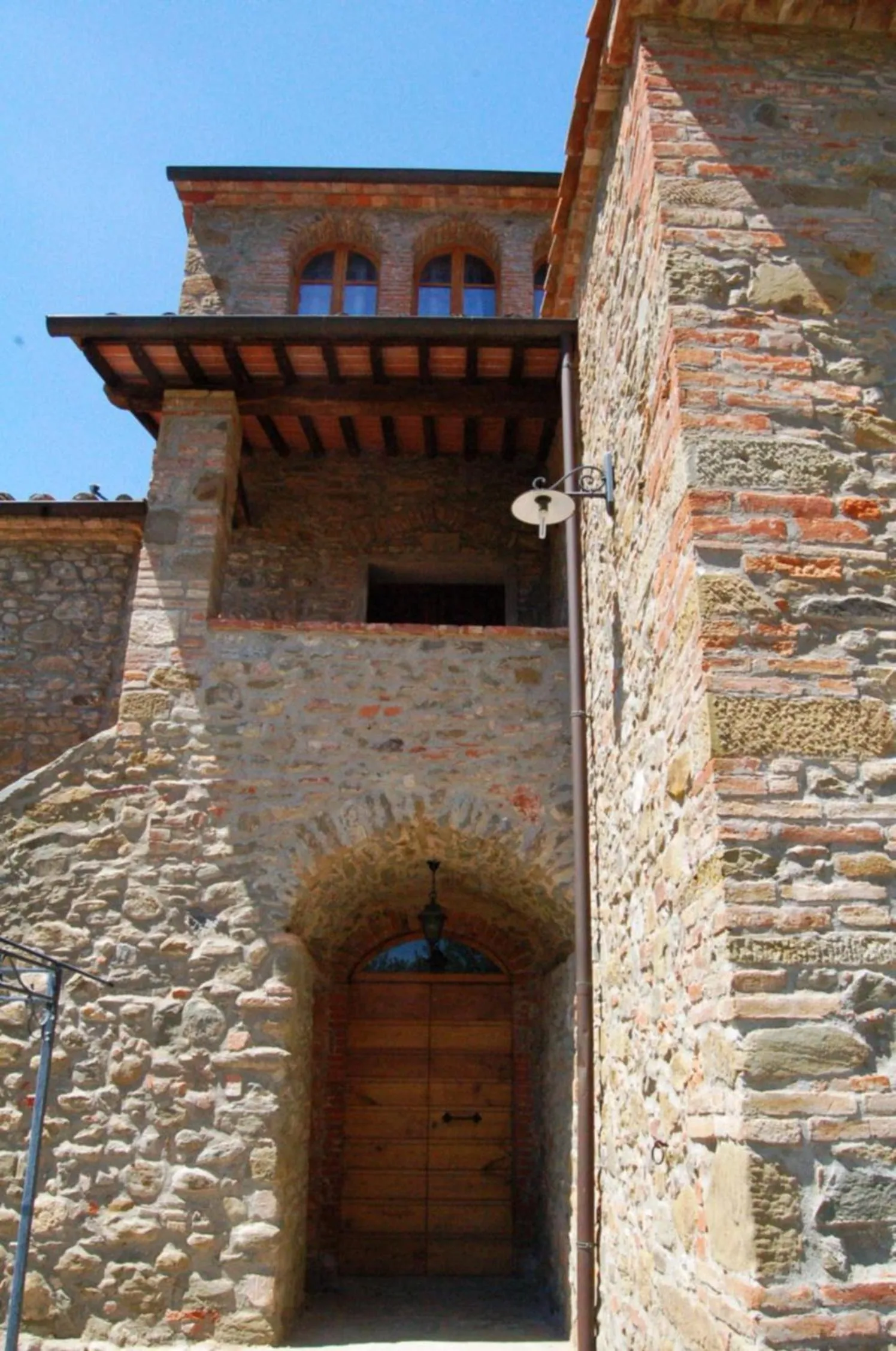 Facade/entrance in Borgo Nuovo San Martino