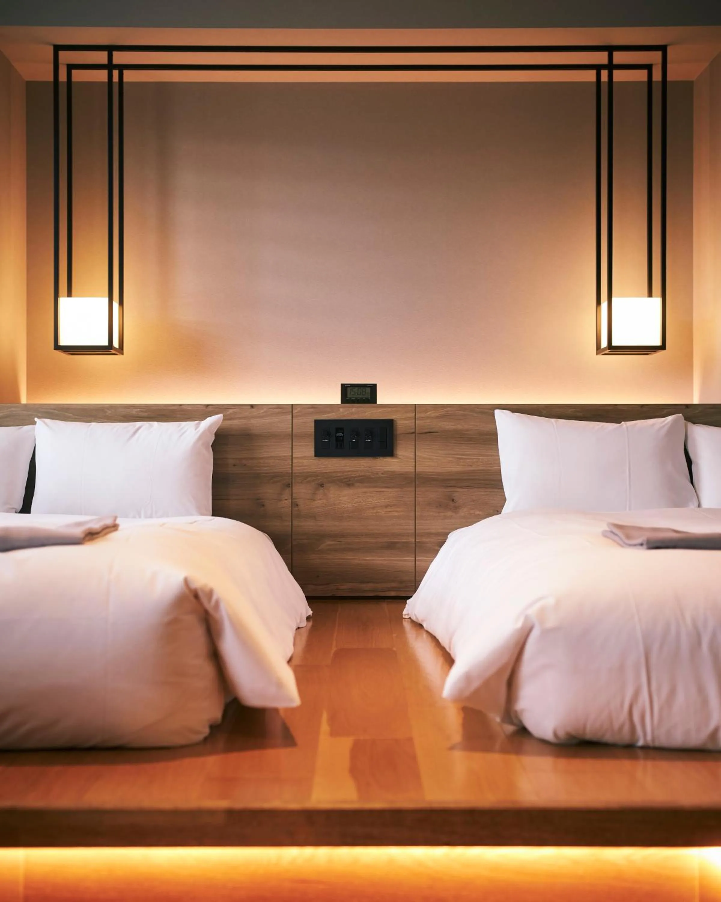 Photo of the whole room, Bed in hotel androoms Shin-Osaka