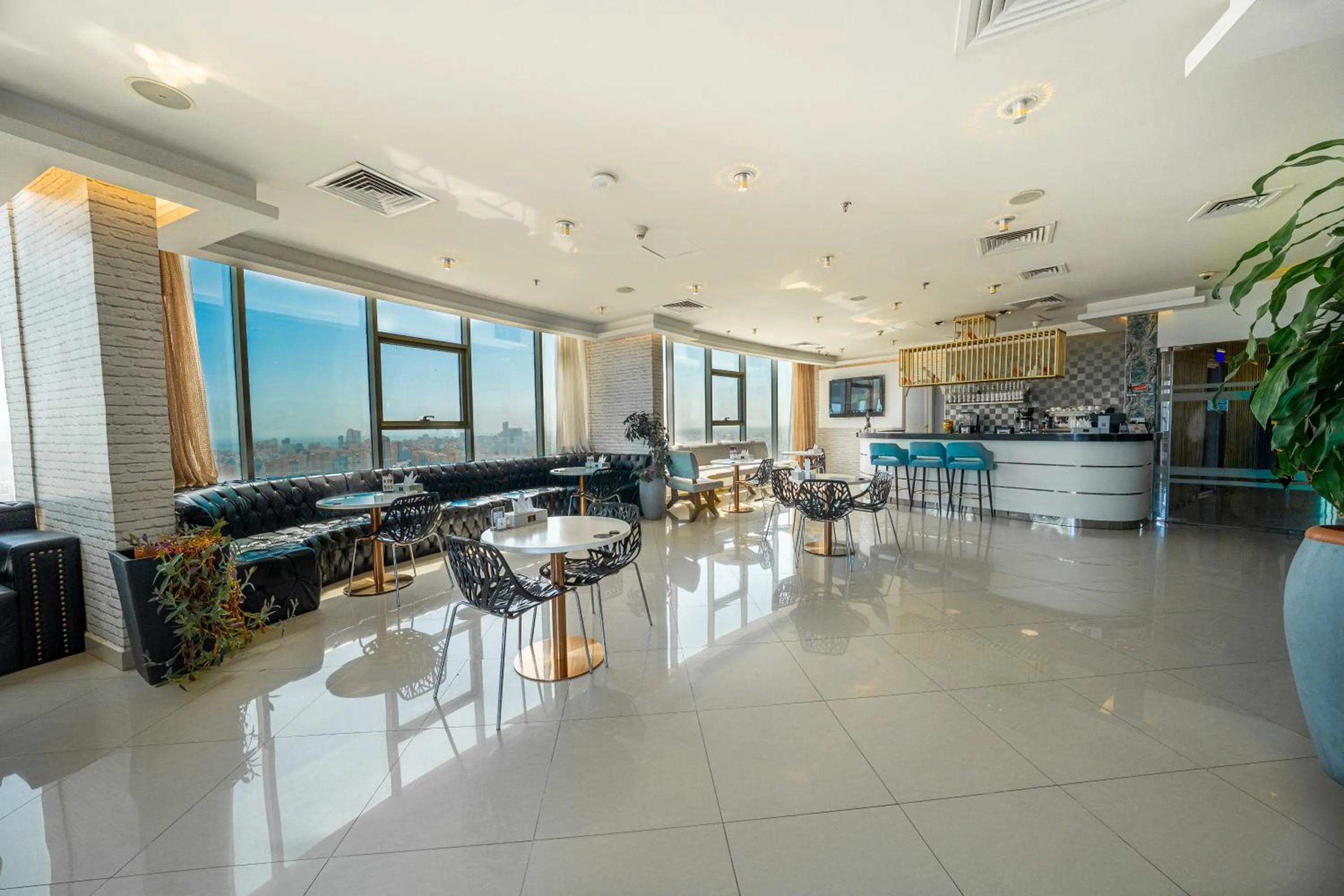 Restaurant/places to eat in فندق وهج بوليفارد Wahaj Boulevard Hotel