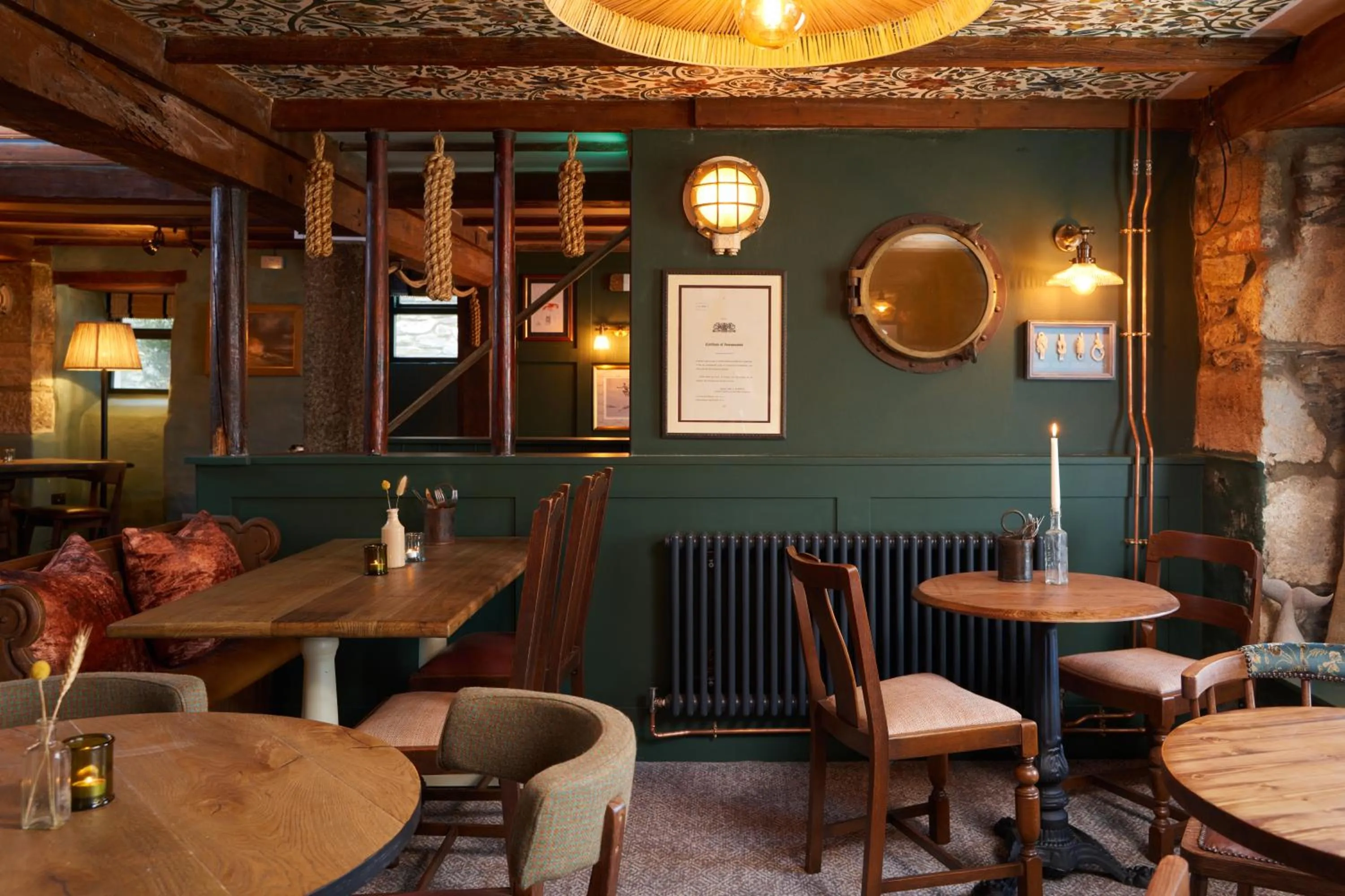 Restaurant/places to eat in Harbour Inn