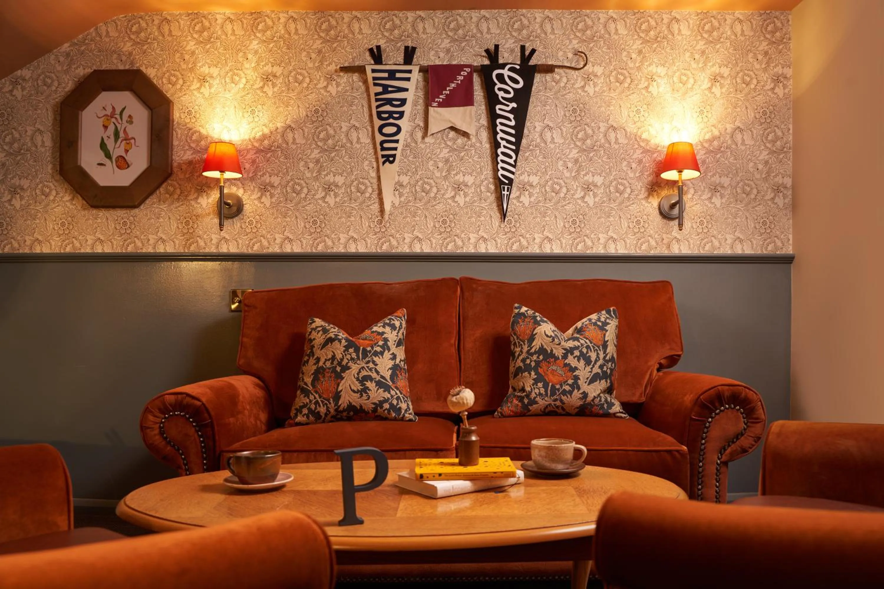 Seating area in Harbour Inn