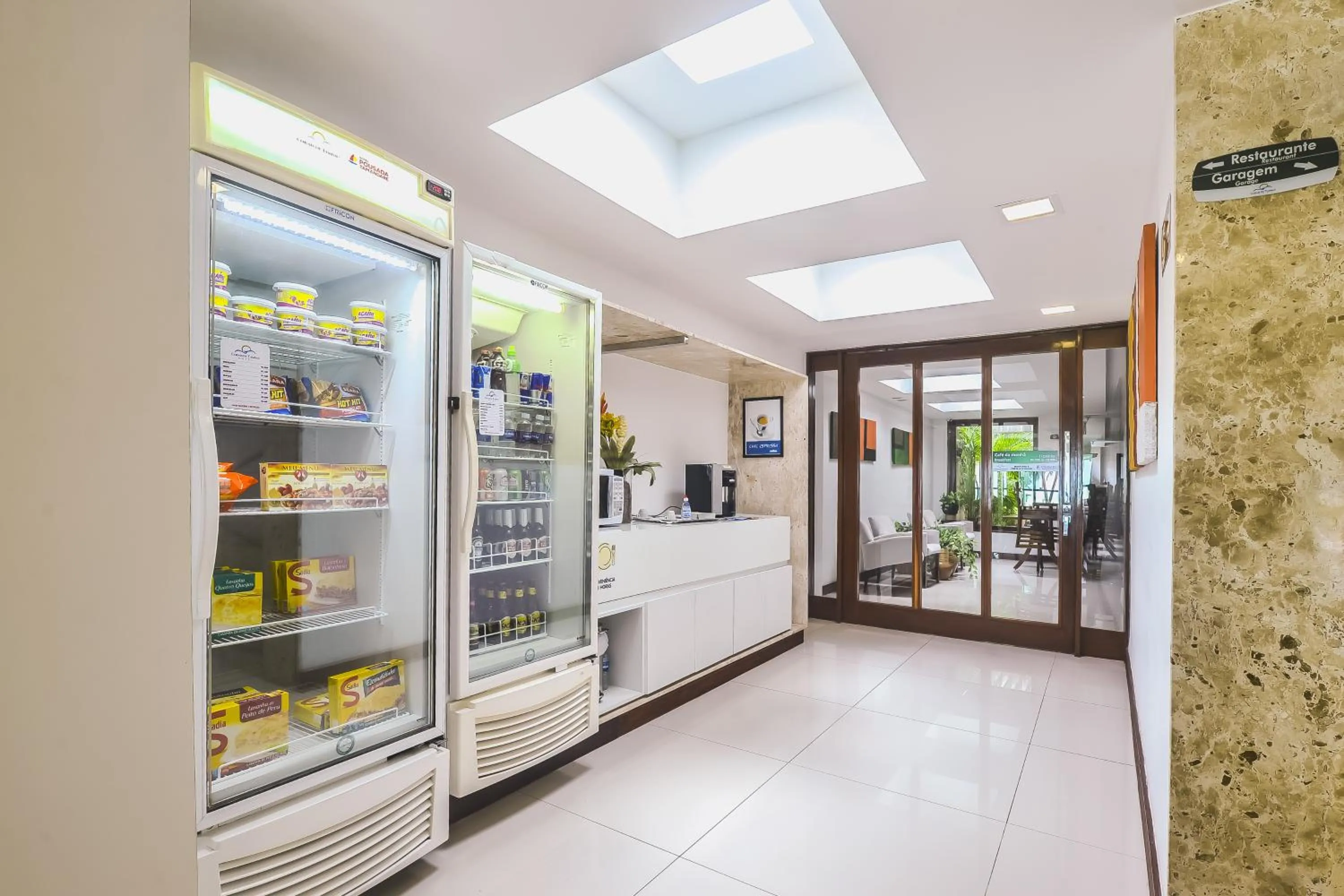 Restaurant/places to eat in Hotel Corais de Tambau