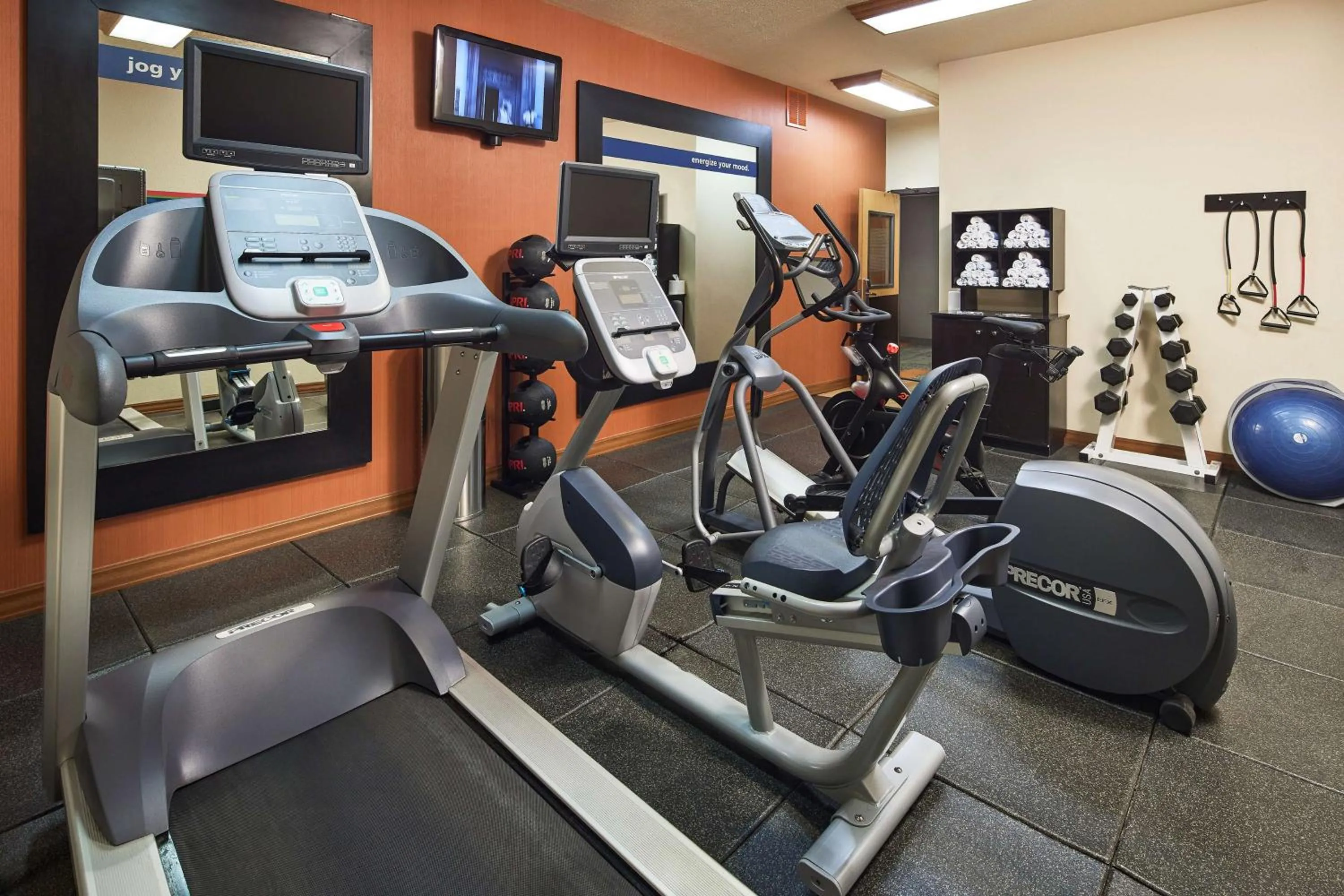 Fitness centre/facilities in Hampton Inn Taos