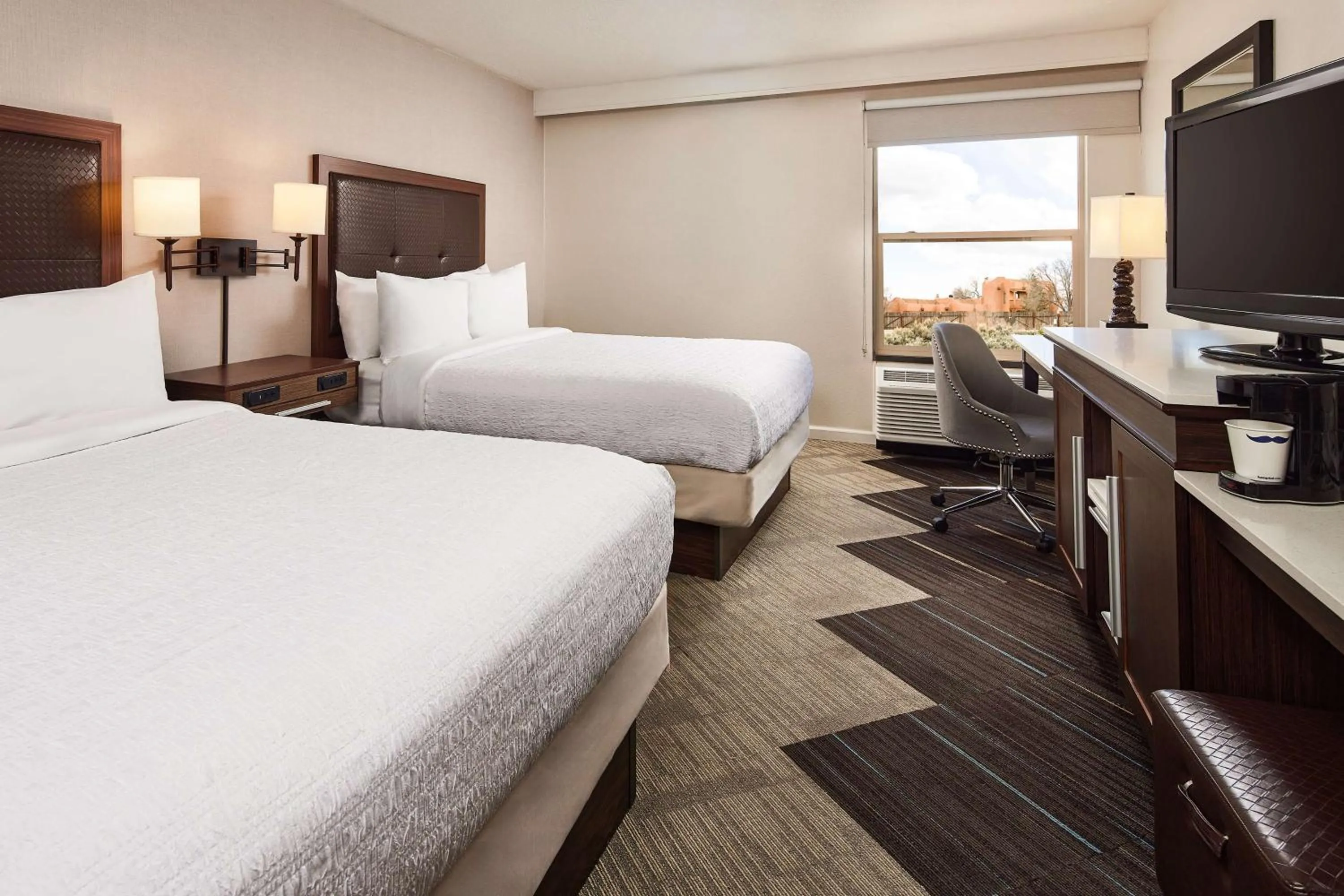 Bed in Hampton Inn Taos