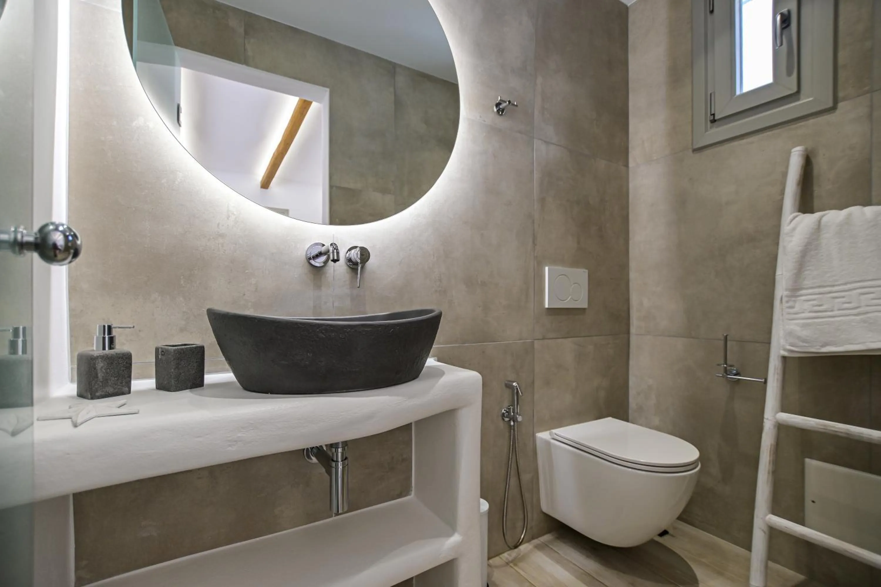 Shower in Marine Dream