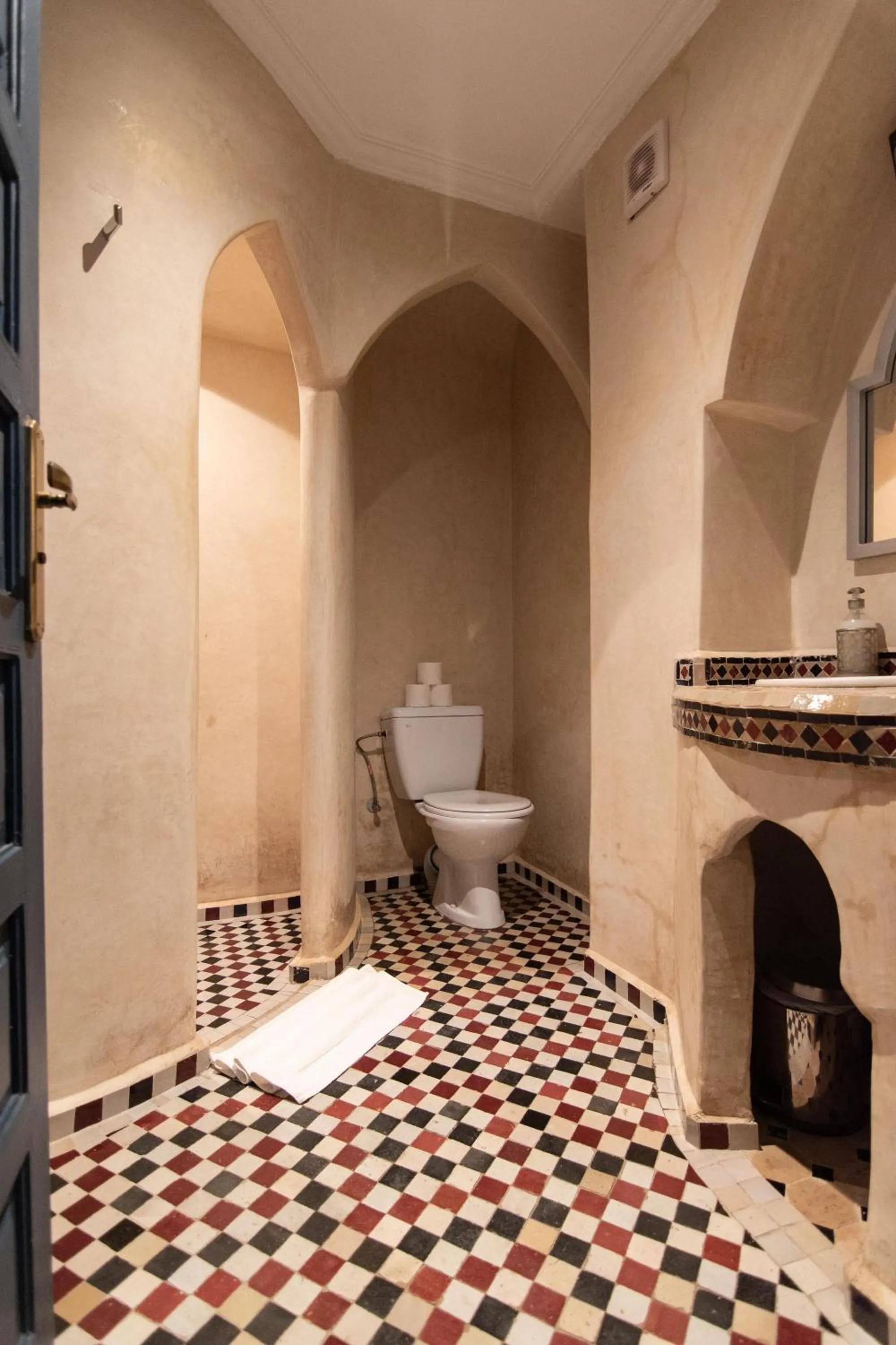 Bathroom in The Central House Marrakech Medina