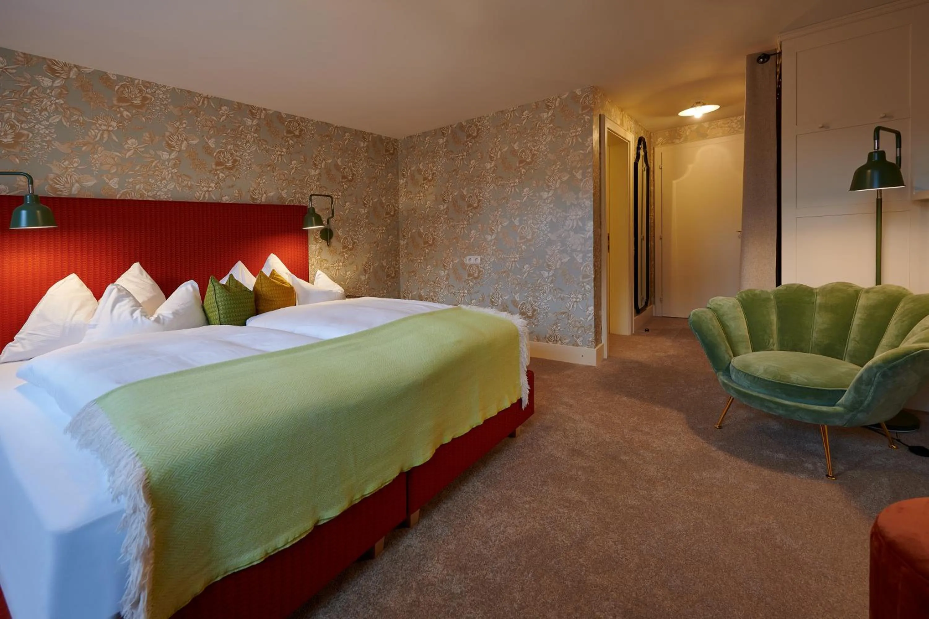 Bed in Boutique-Hotel Schmelzhof