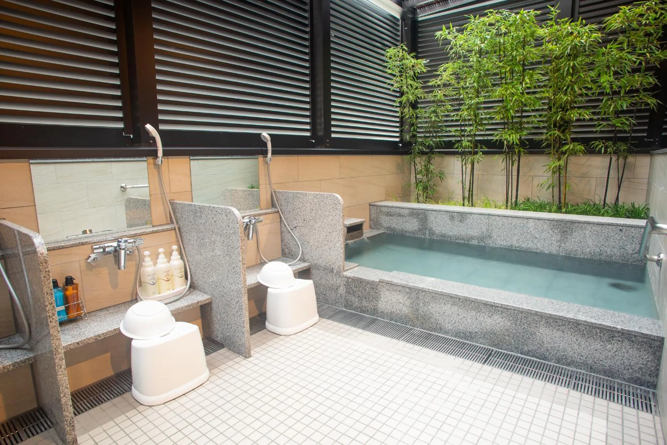 Hot Tub in Kuretake Inn Nankai Sakai-Ekimae