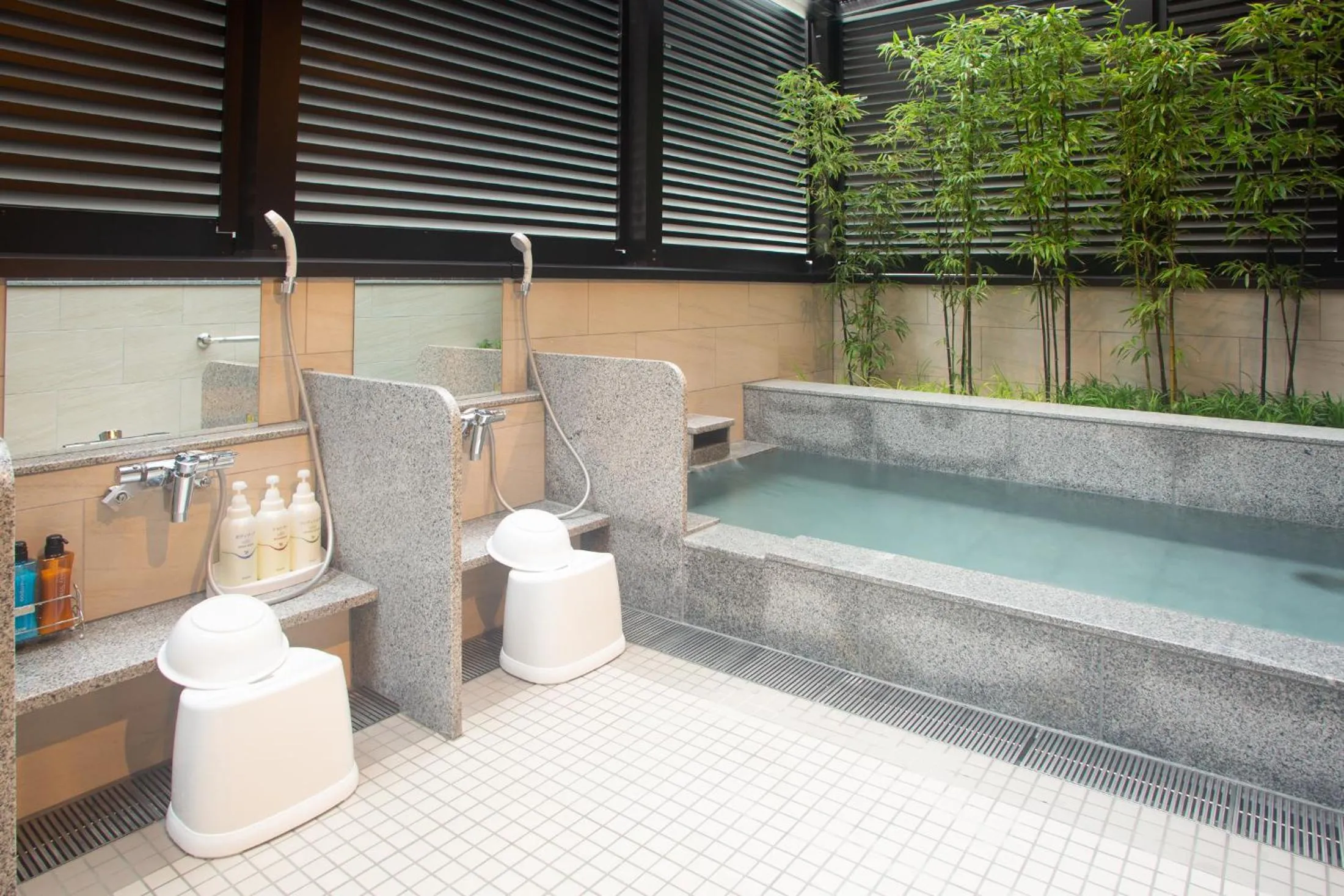 Hot Tub in Kuretake Inn Nankai Sakai-Ekimae