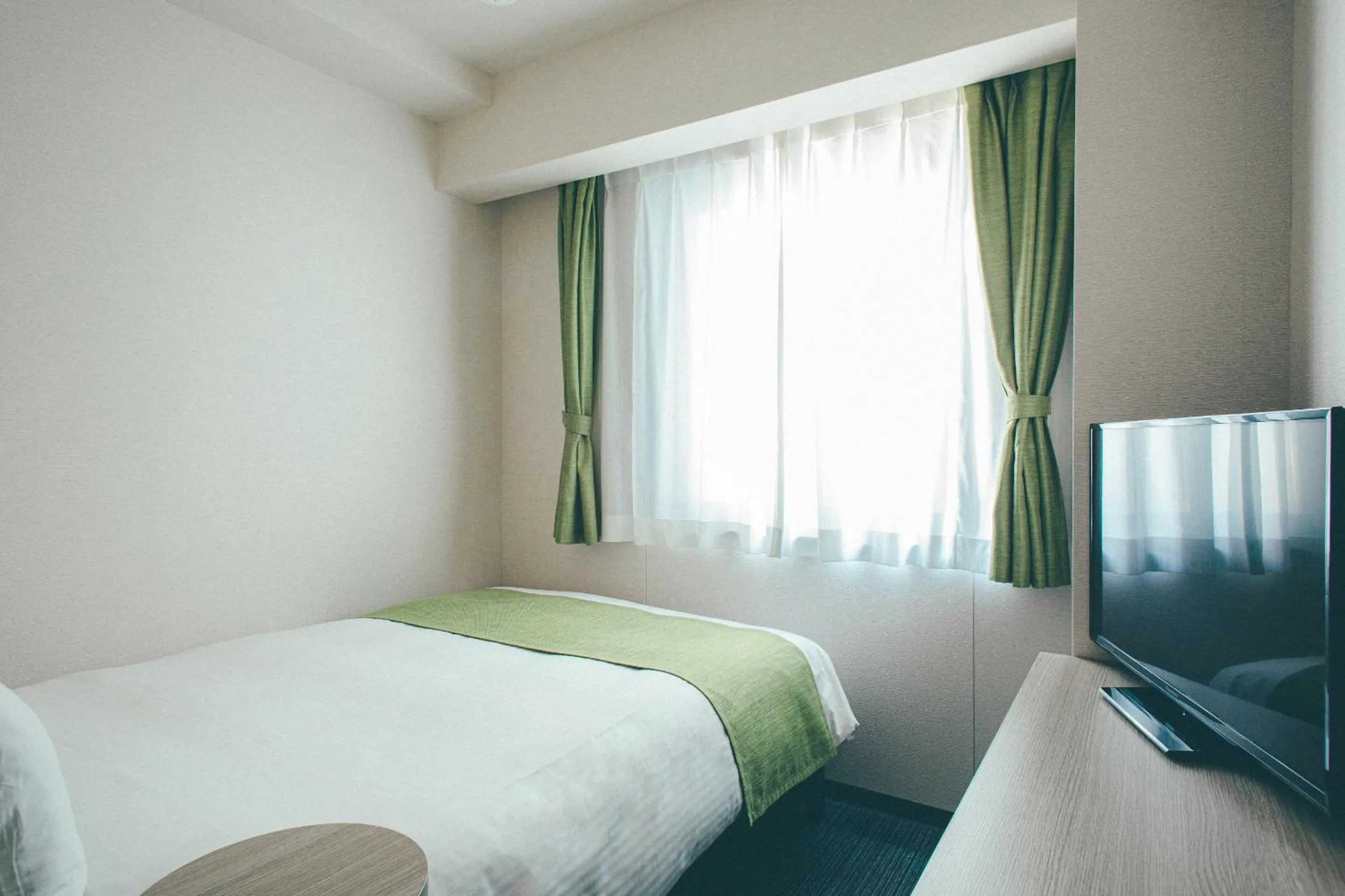 Bedroom, Bed in Kuretake Inn Osaka Midousuji Hommachi