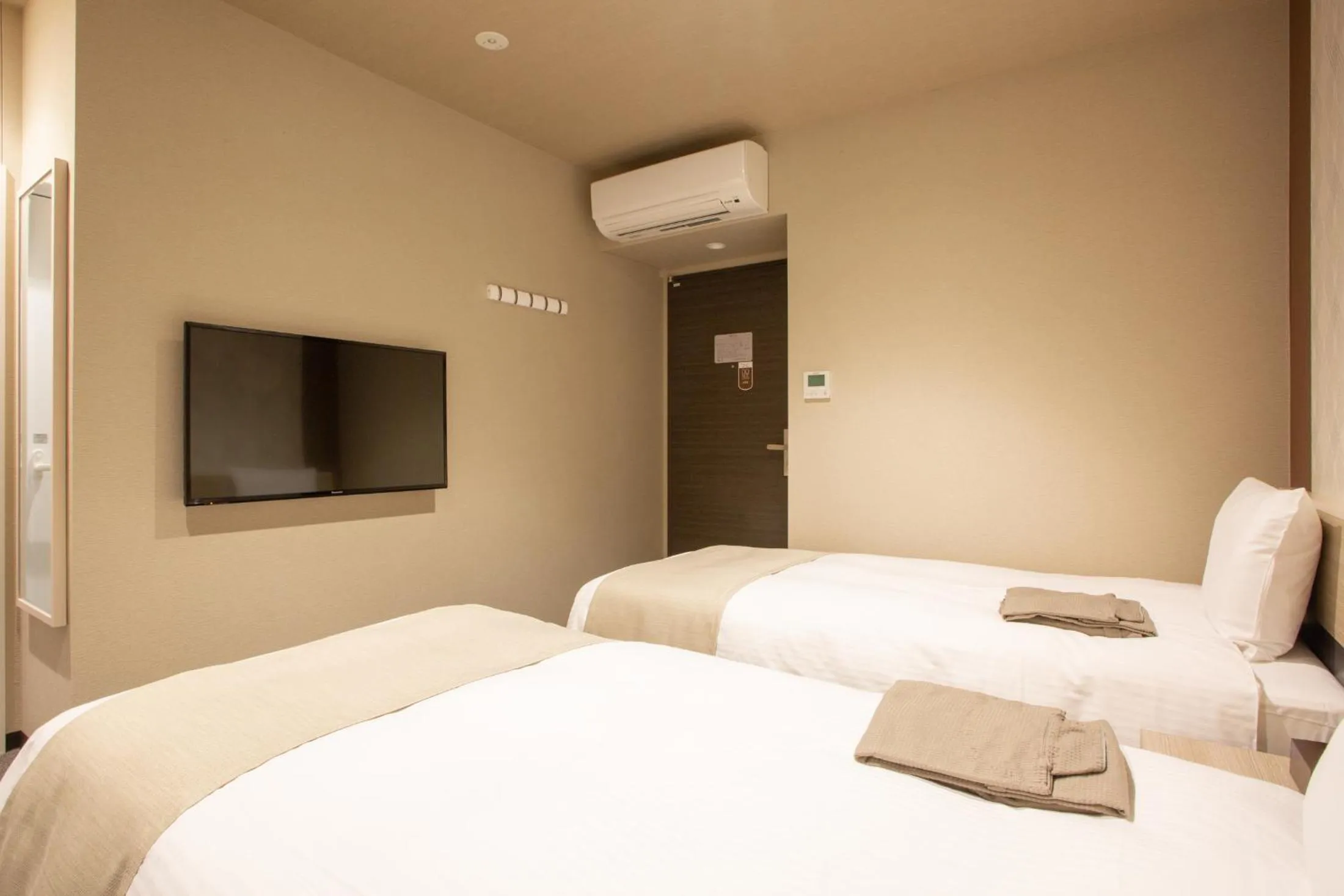 Bedroom, Bed in Kuretake Inn Osaka Midousuji Hommachi