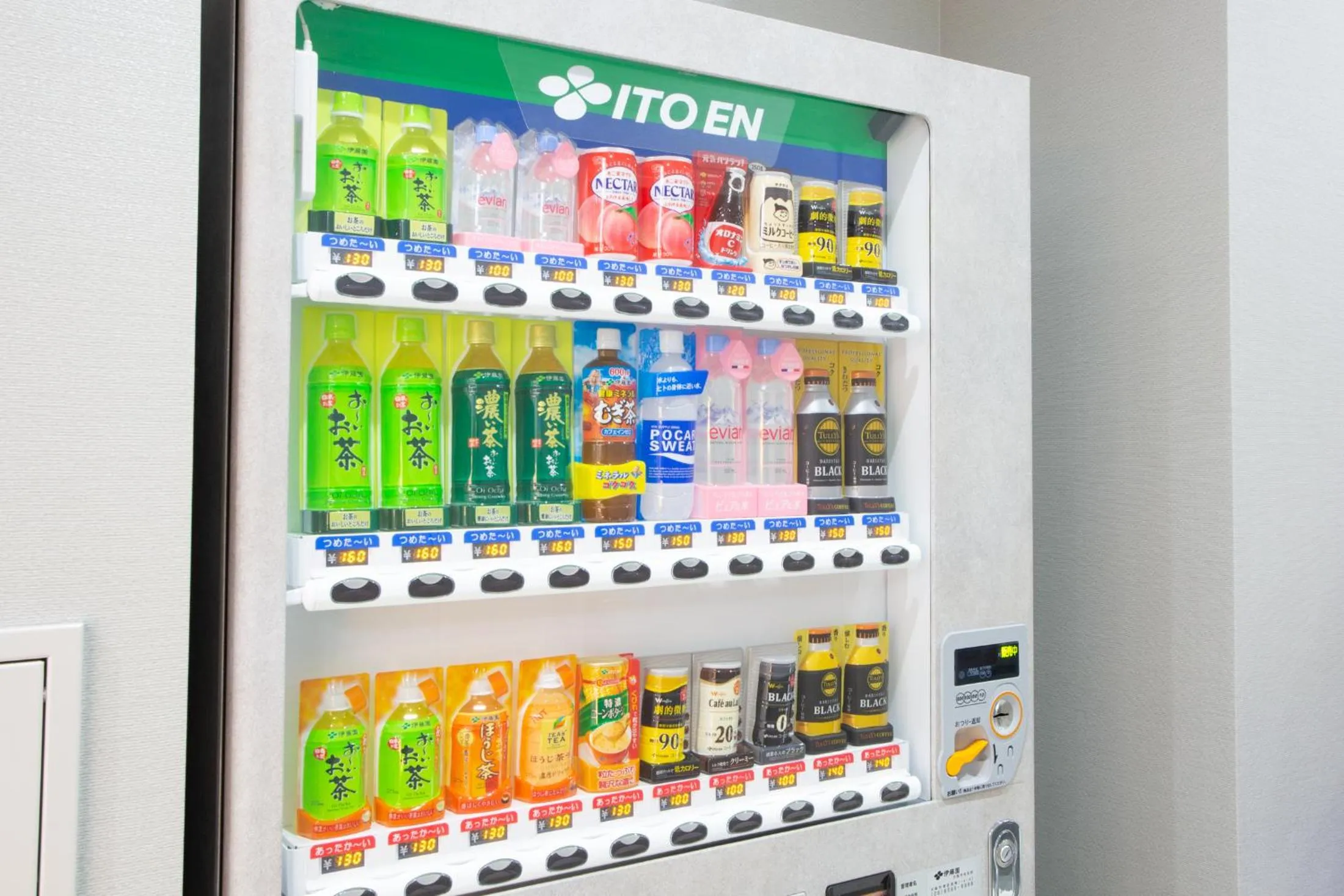 Drinks in Kuretake Inn Osaka Midousuji Hommachi