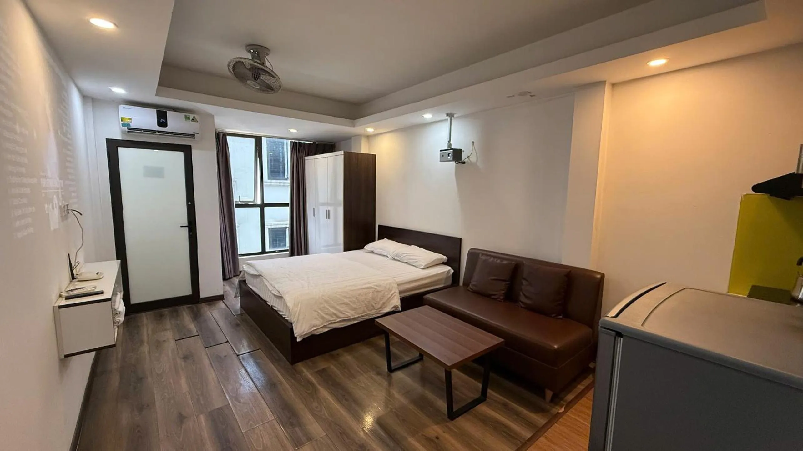 Bed in Era Ha Yen Apartment