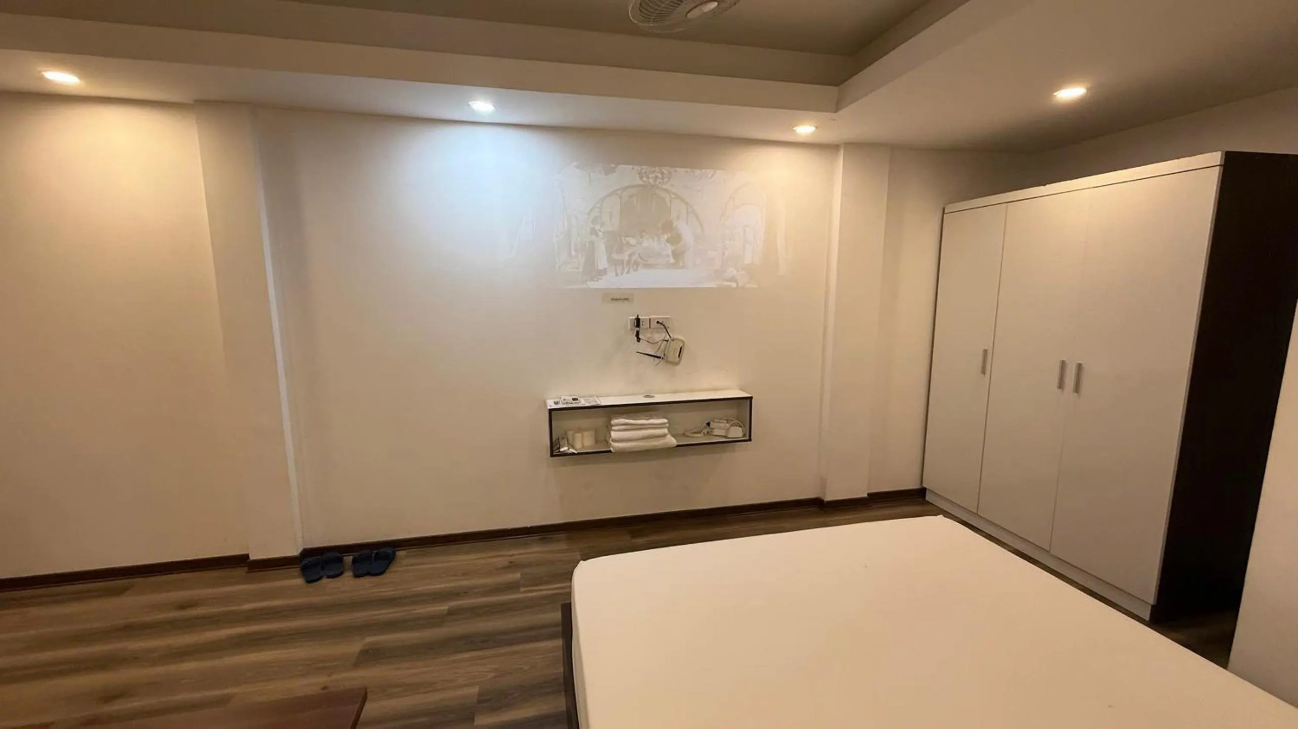 Bed in Era Ha Yen Apartment