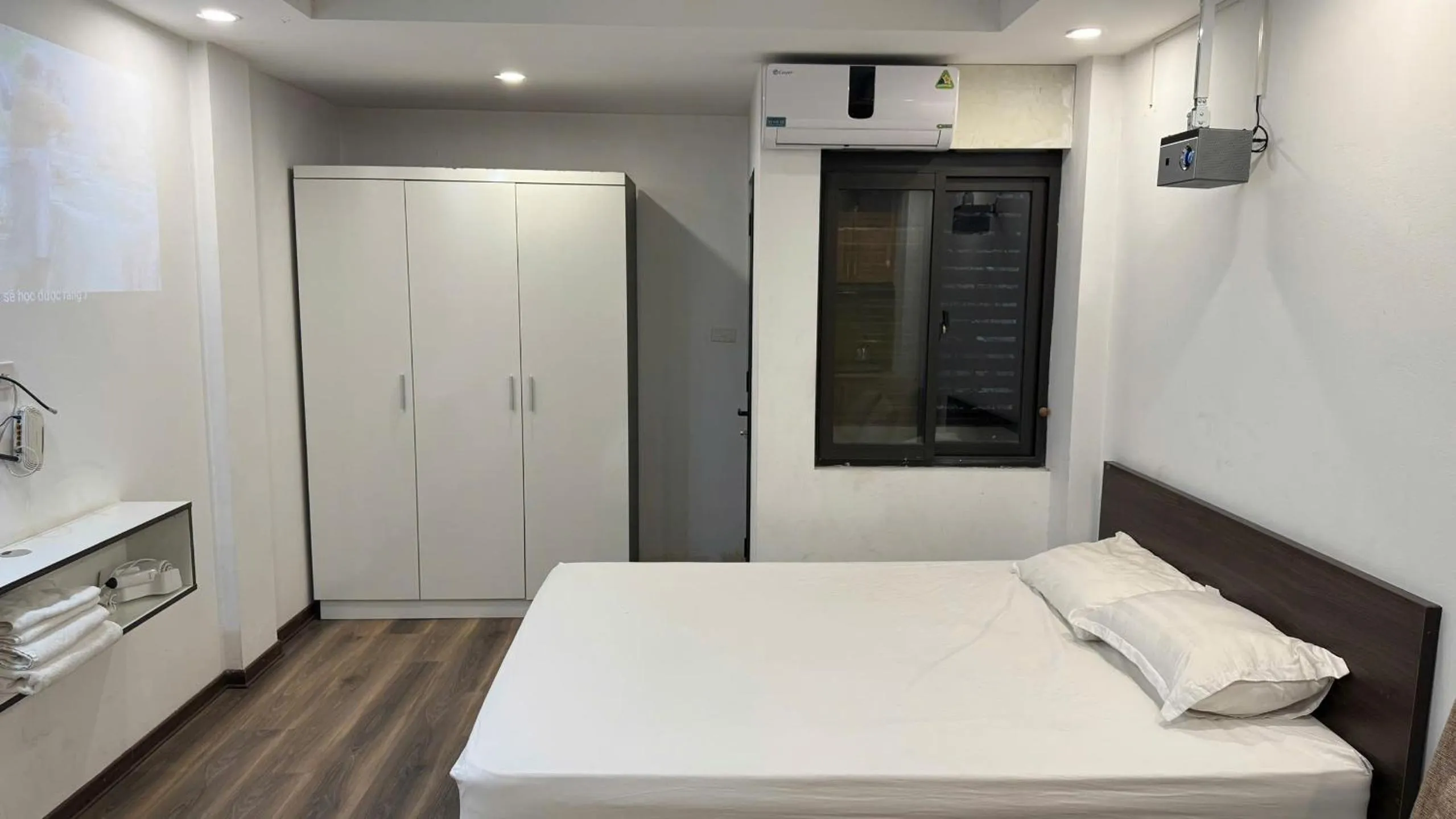 Bed in Era Ha Yen Apartment