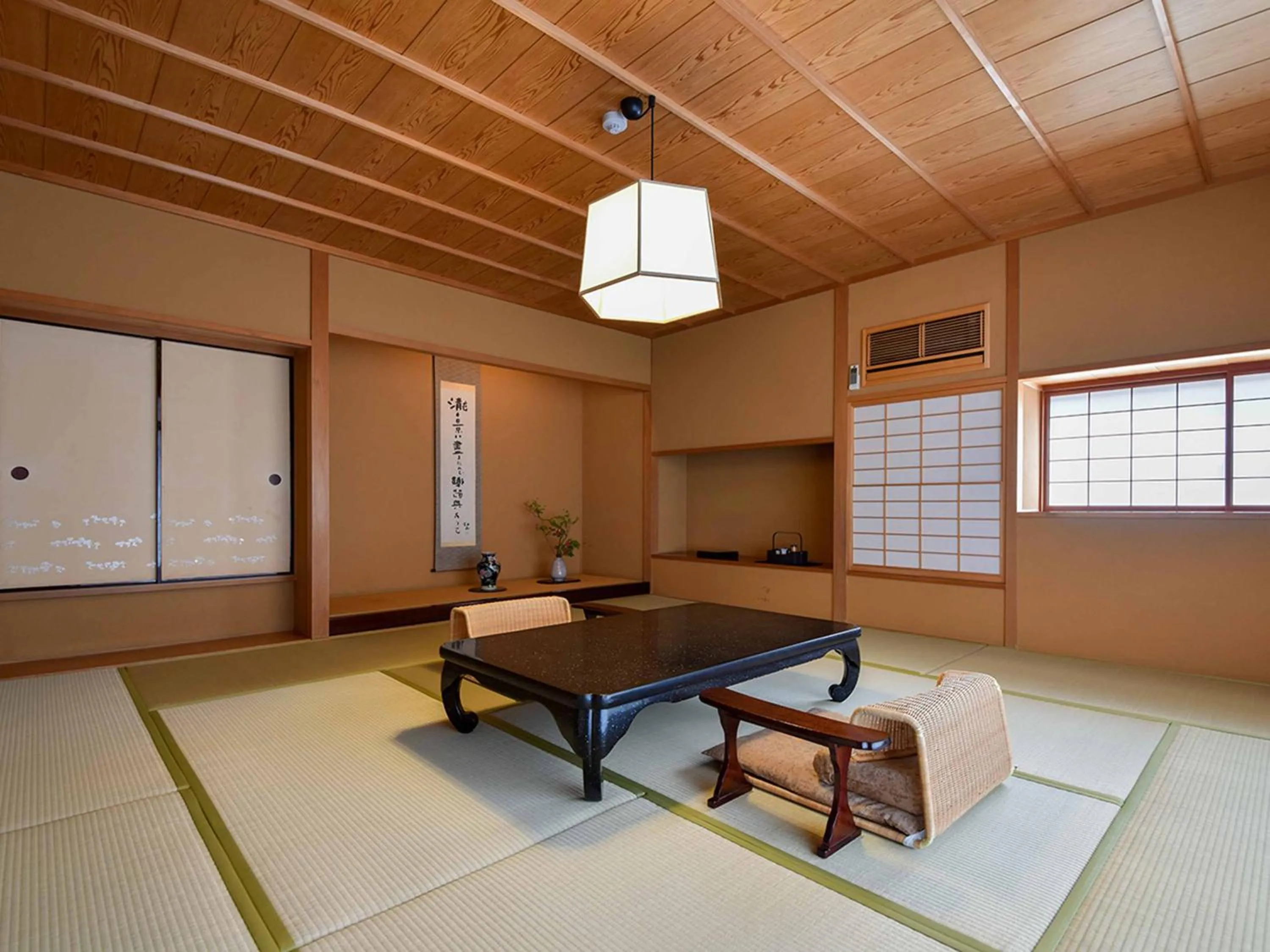 Photo of the whole room in Yamatoya Besso