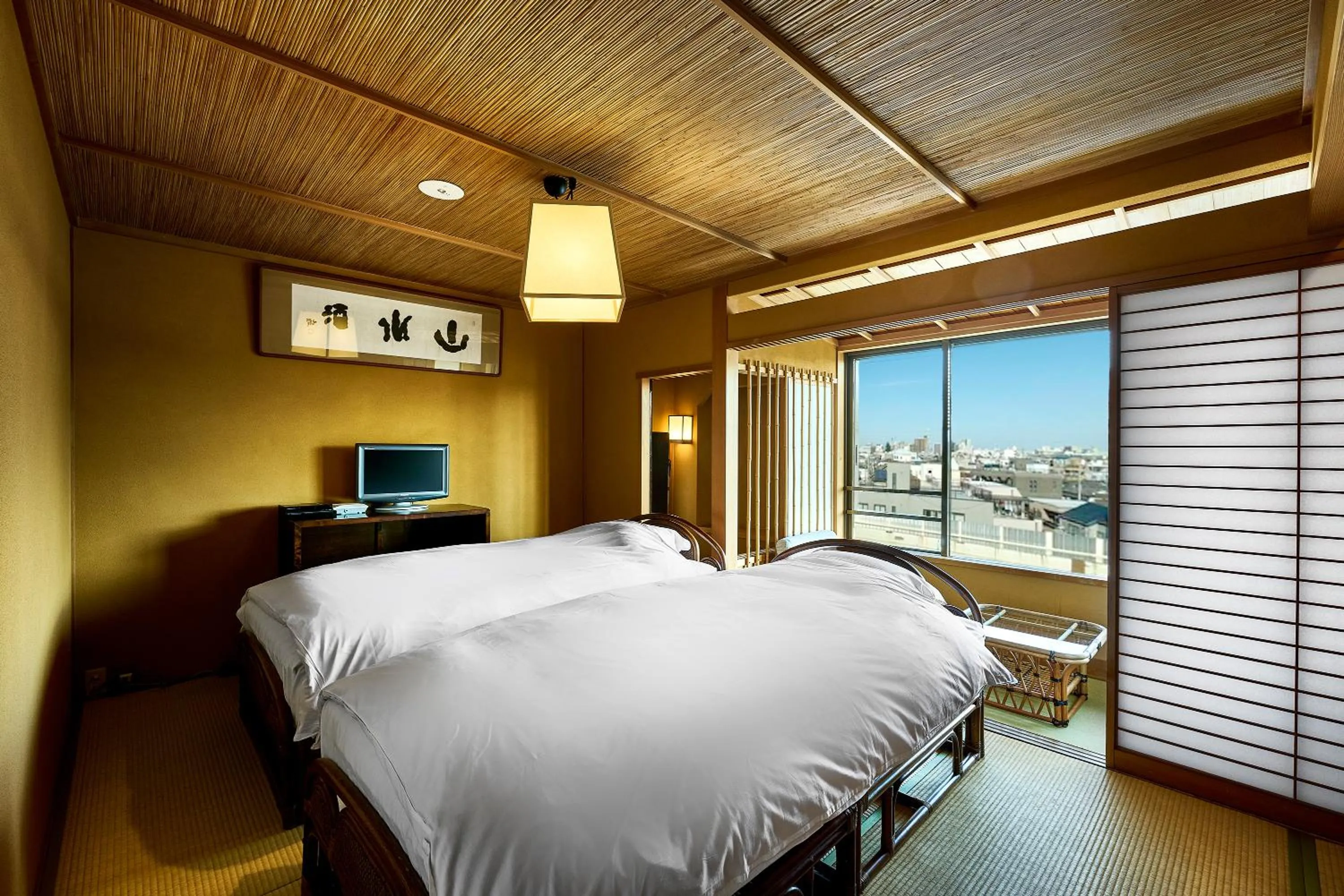 Photo of the whole room, Bed in Yamatoya Besso