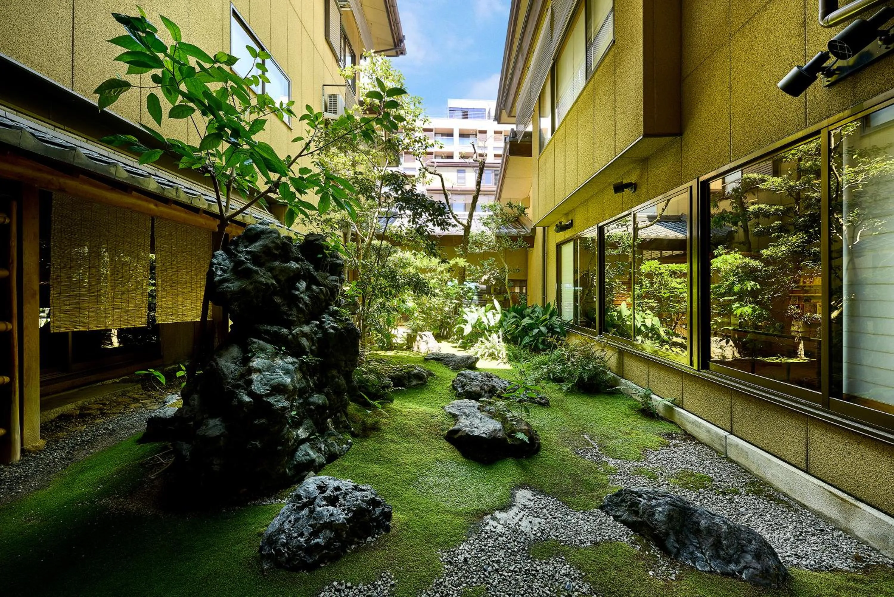 Garden in Yamatoya Besso