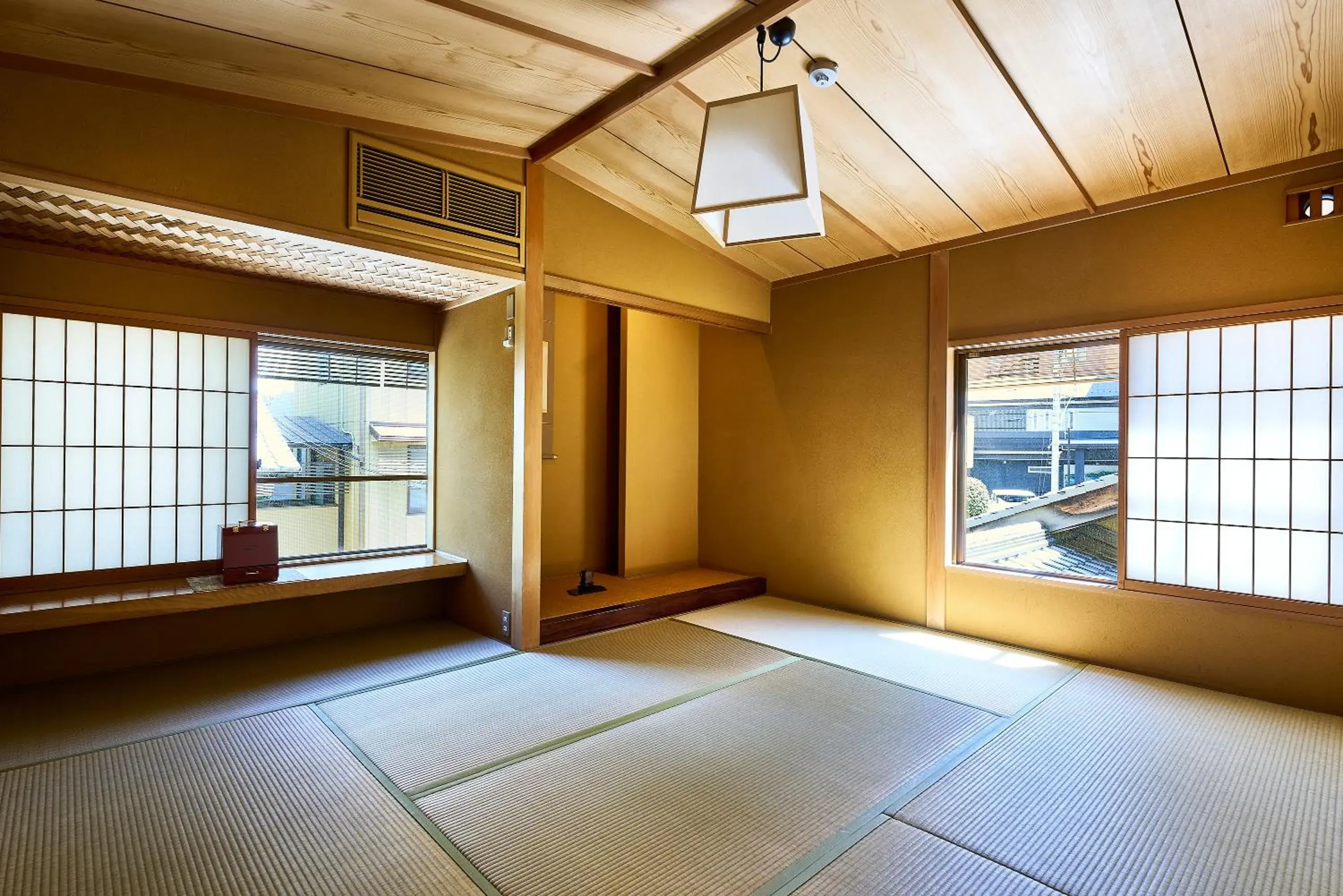 Japanese-Style Suite in Yamatoya Besso Japanese-Style Suite in Yamatoya Besso