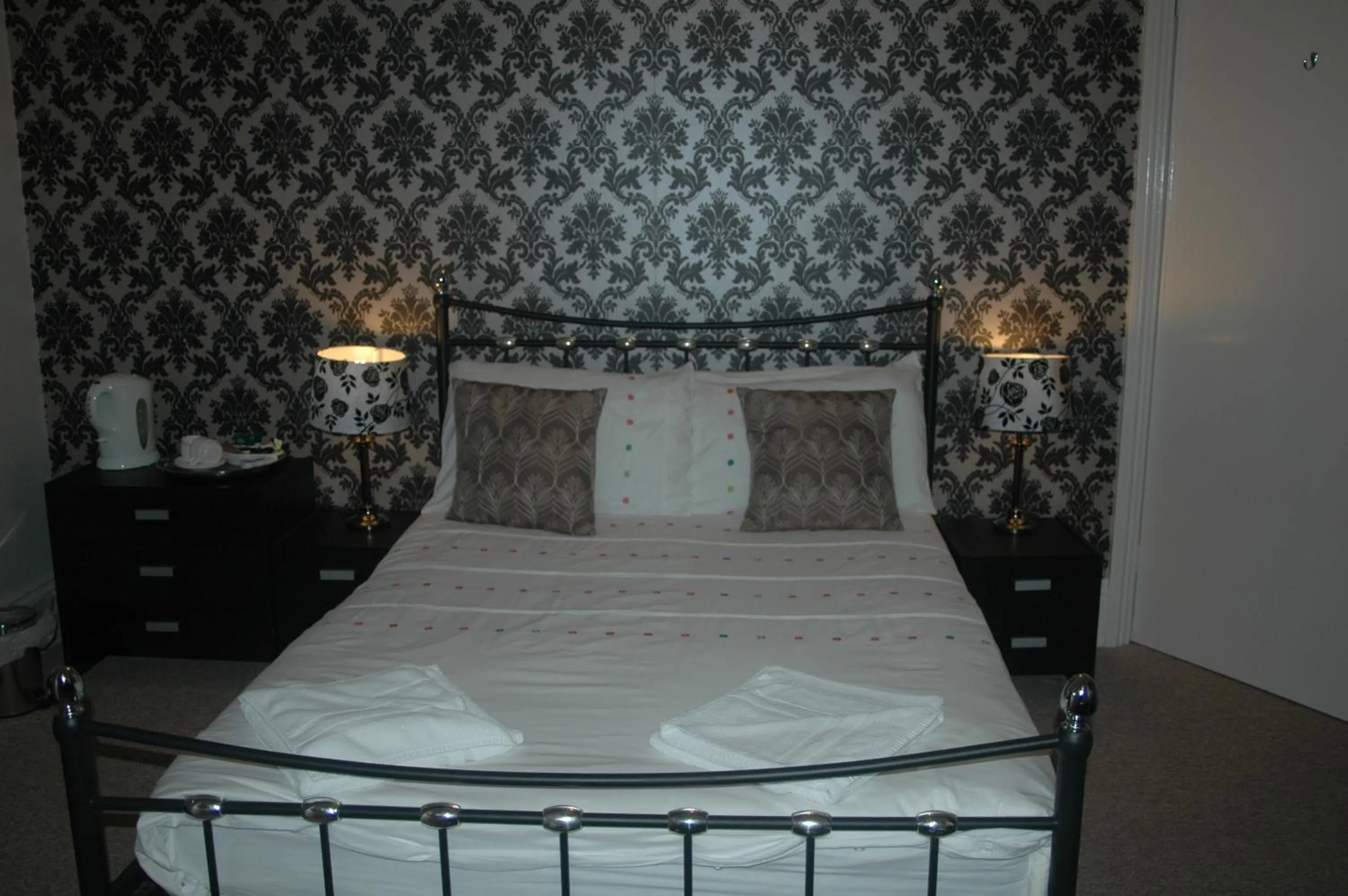 Bed in Somerton Lodge