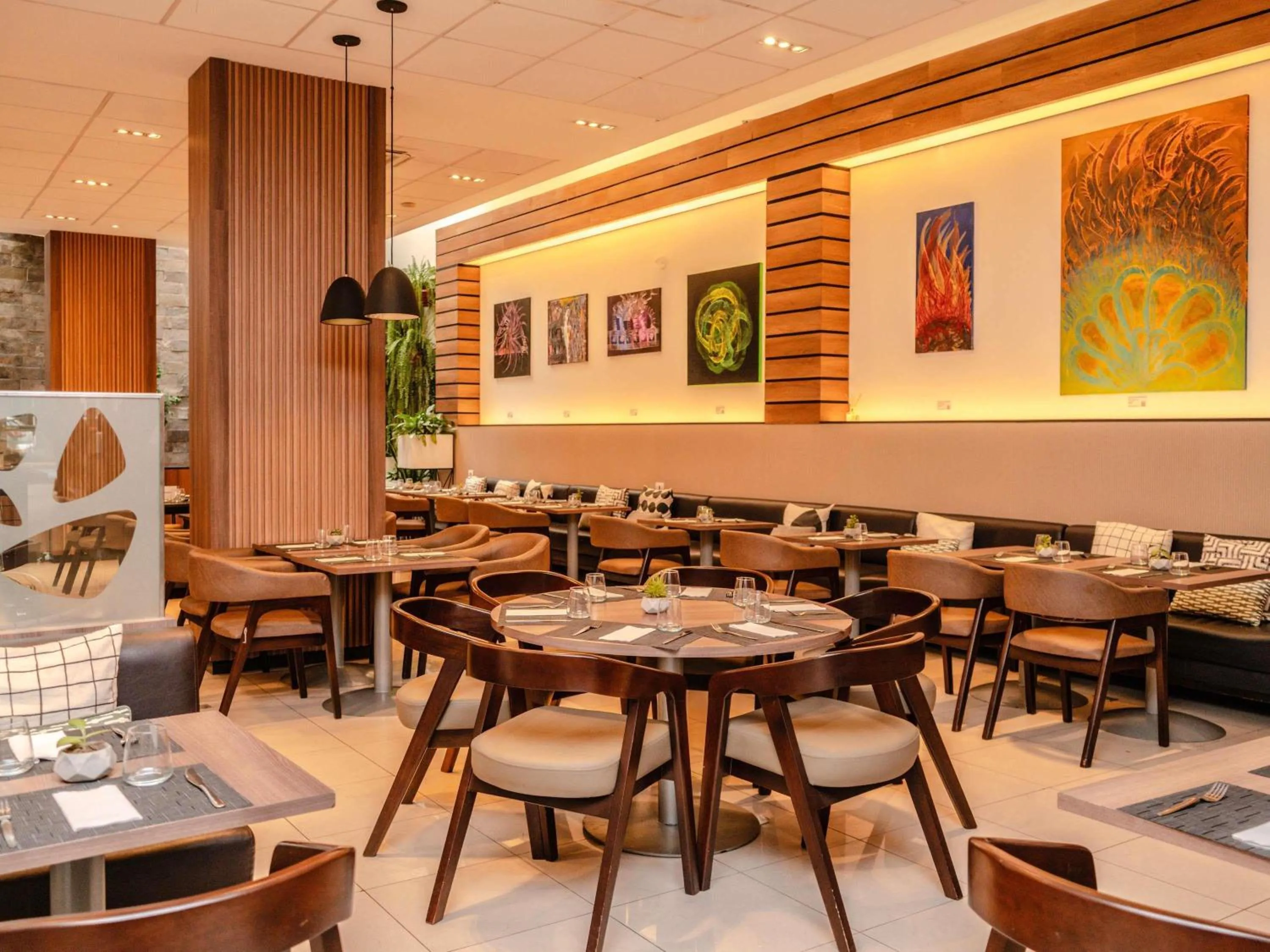 Restaurant/places to eat in ibis Lima Larco Miraflores