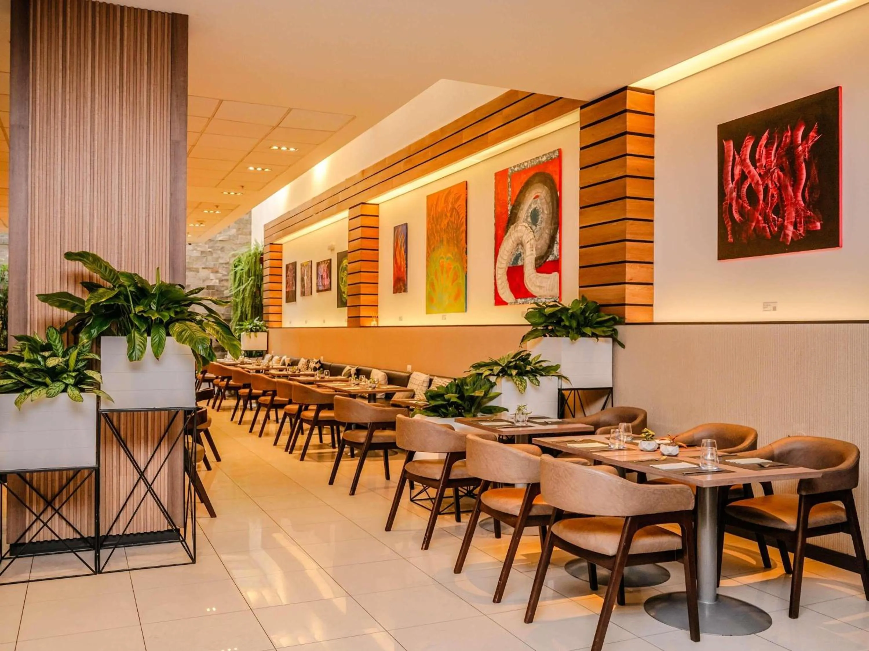 Restaurant/places to eat in ibis Lima Larco Miraflores