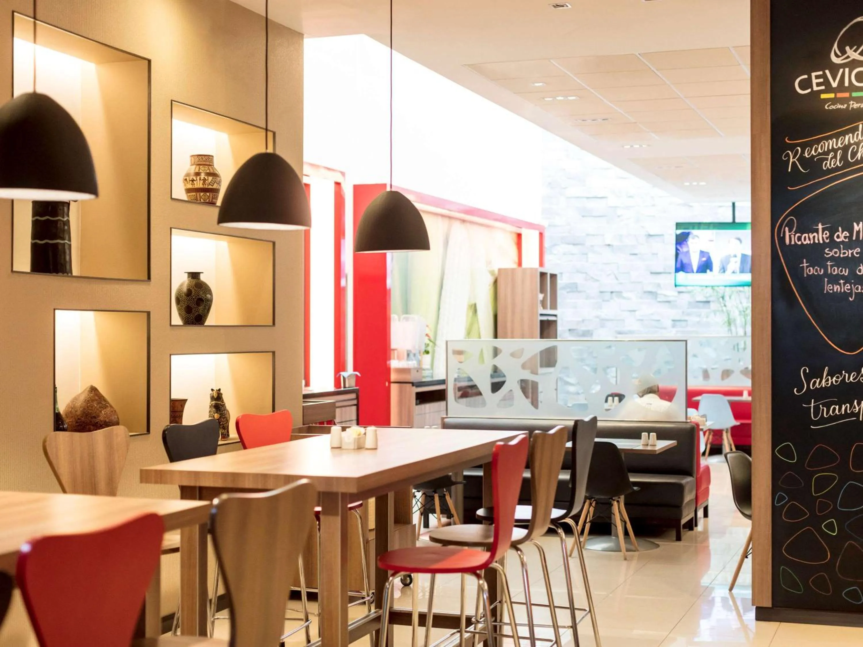 Restaurant/places to eat in ibis Lima Larco Miraflores