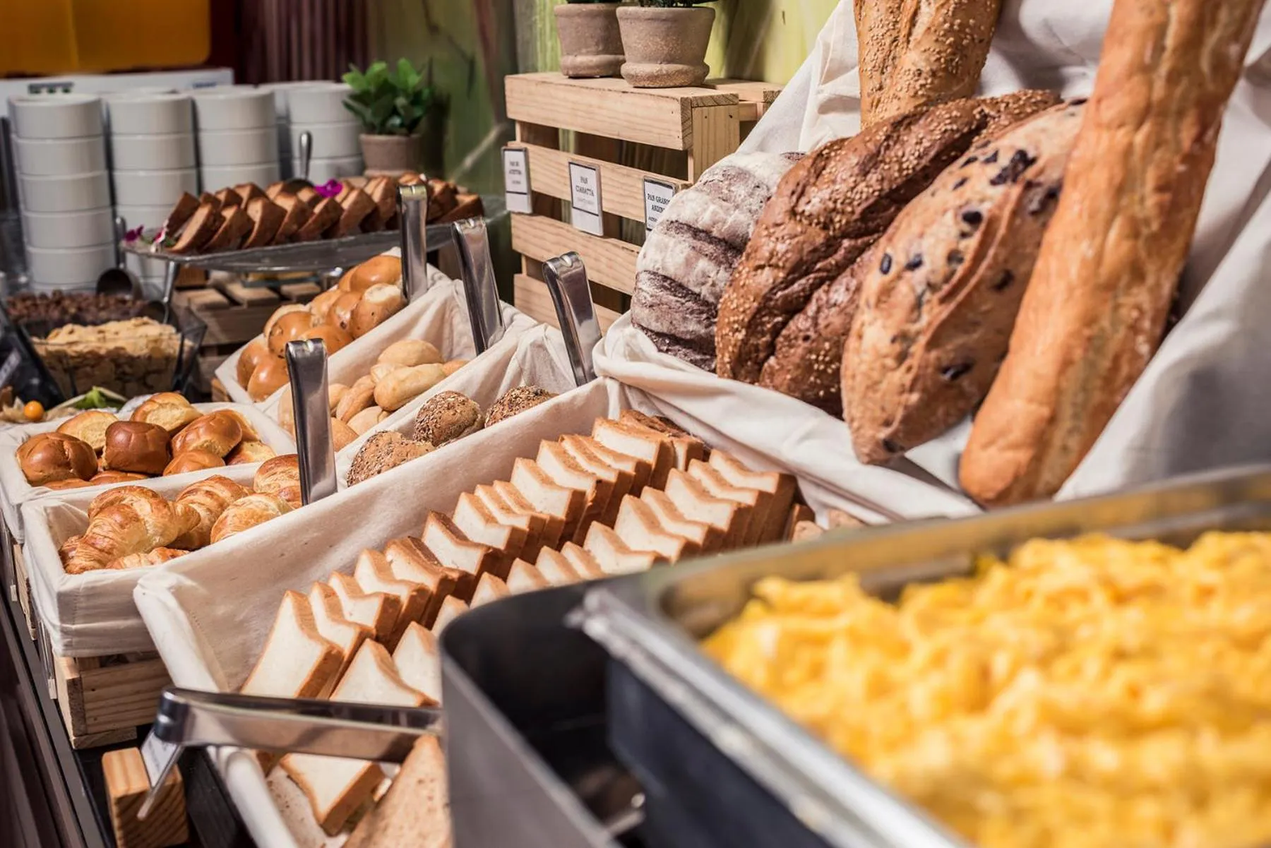 Breakfast in ibis Lima Larco Miraflores