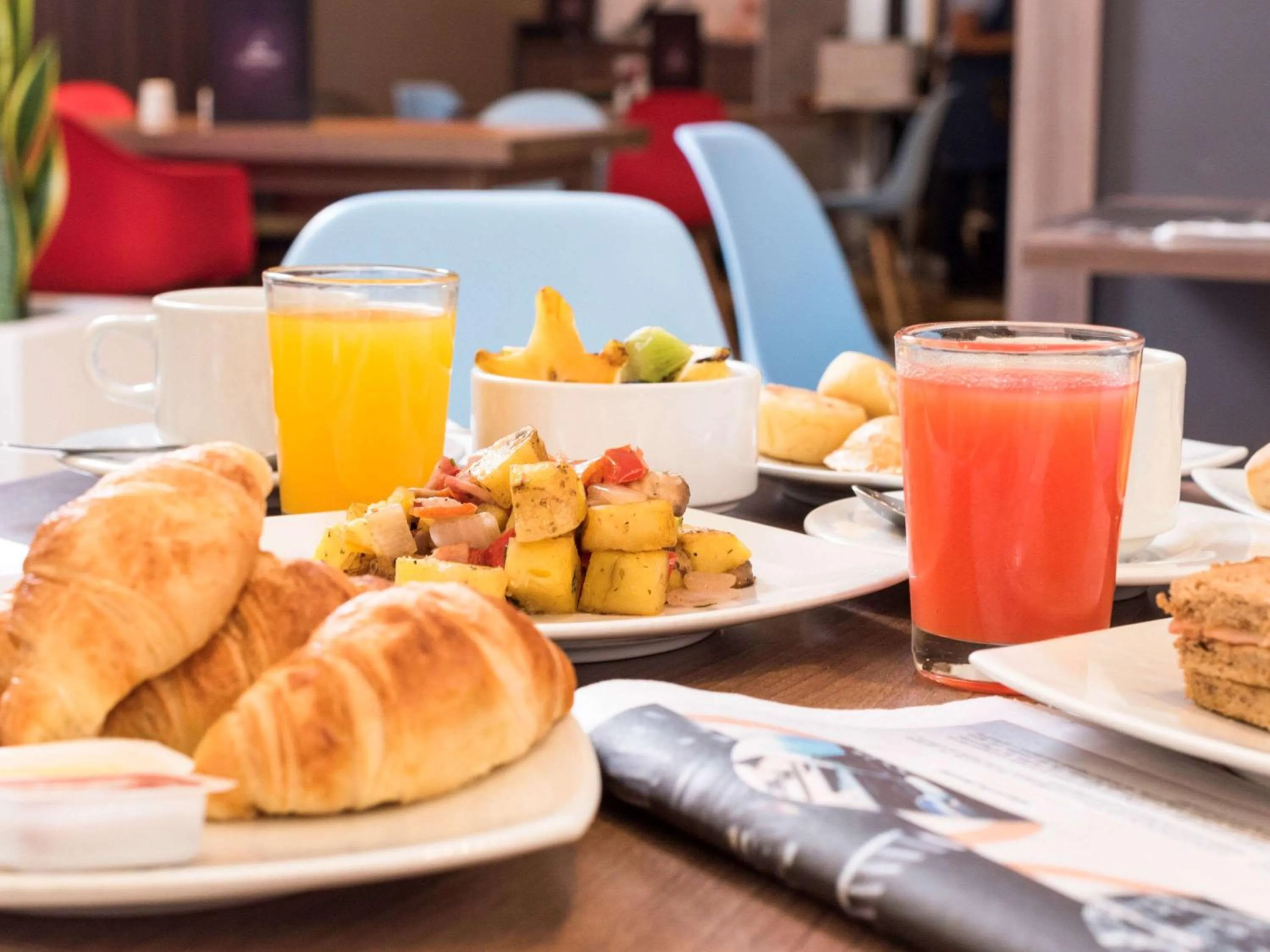 Restaurant/places to eat in ibis Lima Larco Miraflores