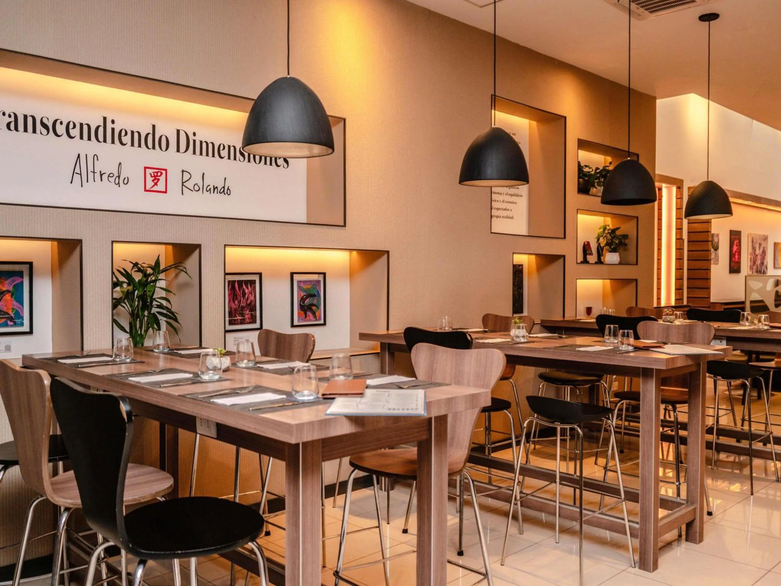 Restaurant/places to eat in ibis Lima Larco Miraflores