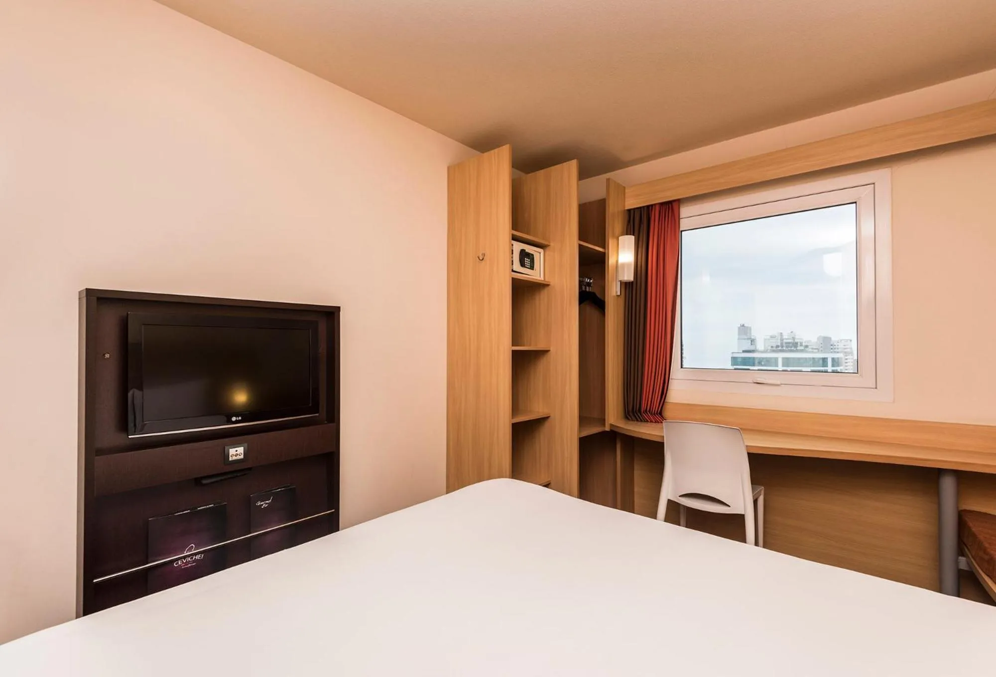 TV and multimedia, Bed in ibis Lima Larco Miraflores