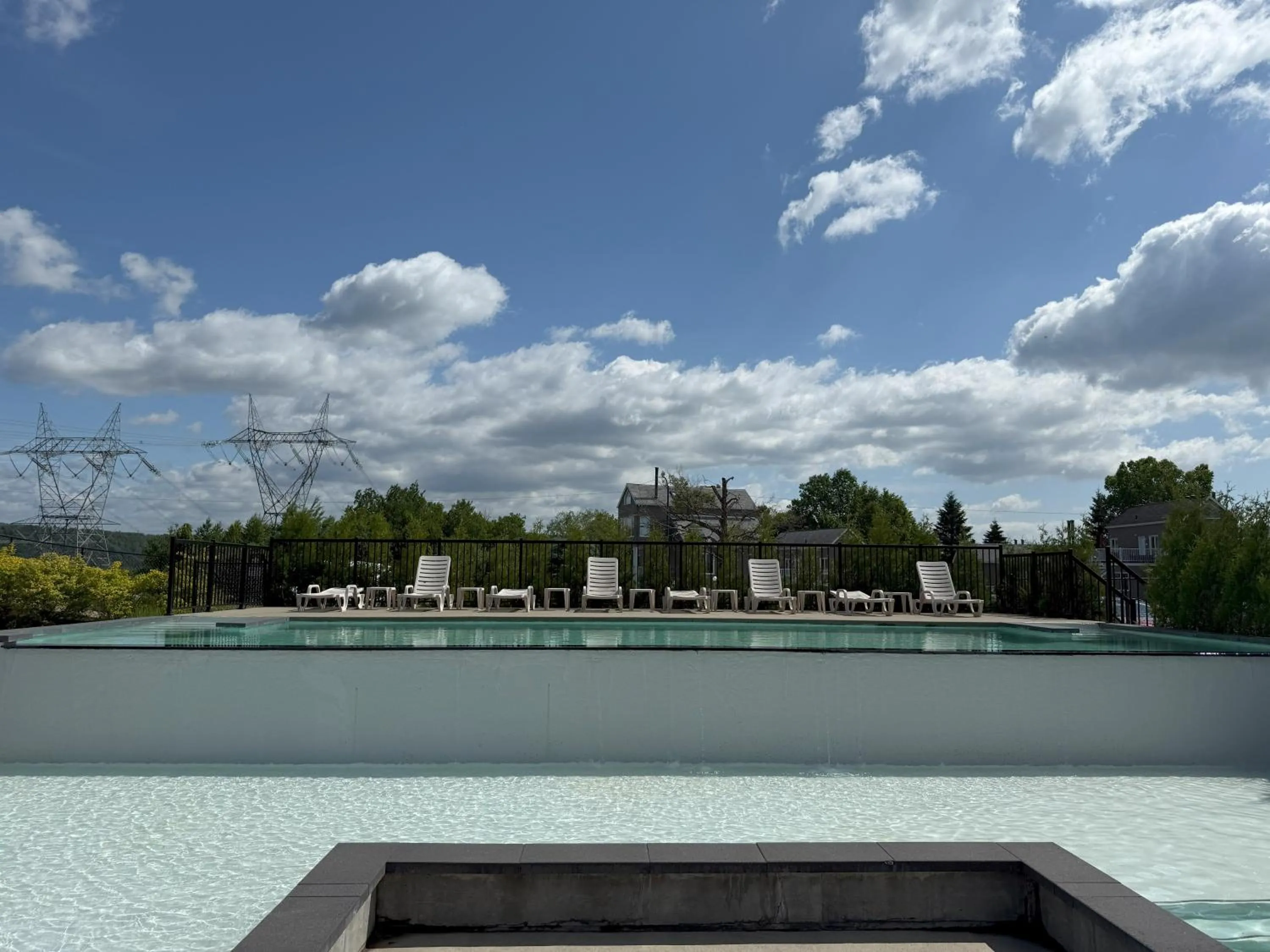 Aqua park in Condos Vacances MSA - incluant piscine et spas extérieurs chauffés à L'ANNÉE!!