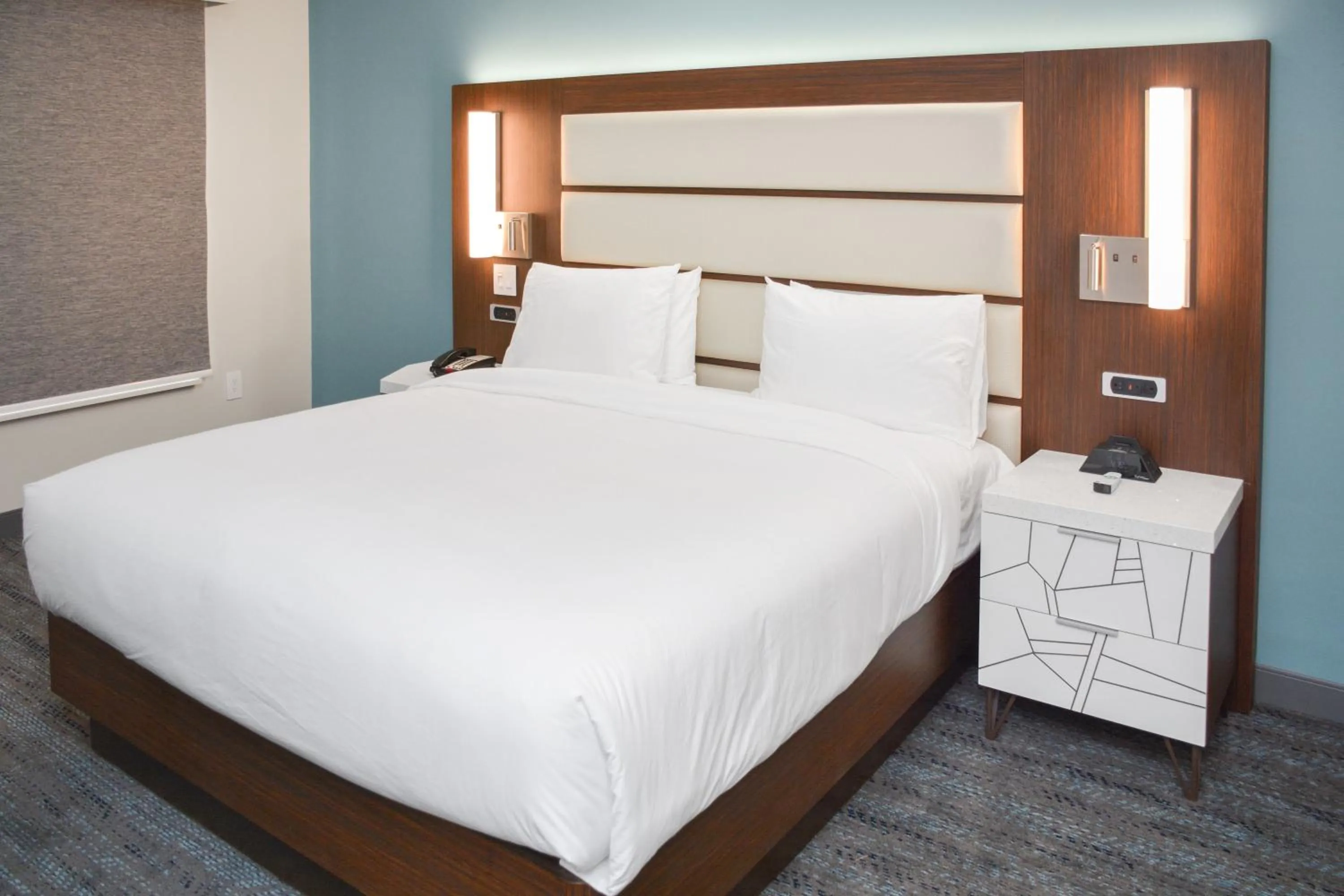 Bedroom, Bed in Four Points by Sheraton Fayetteville Fort Bragg