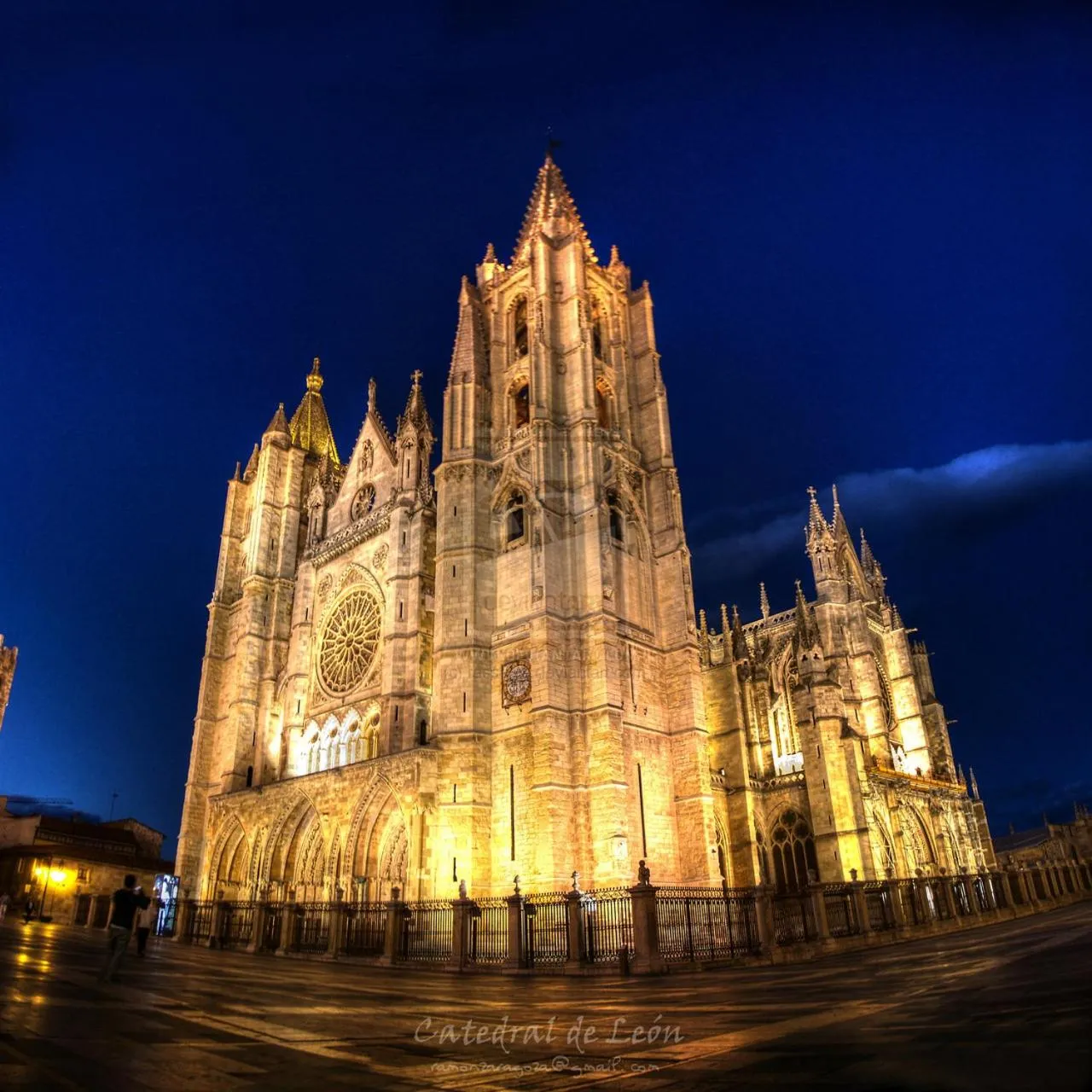 Off site in Entrevias Lodging - con Garaje y WIFI