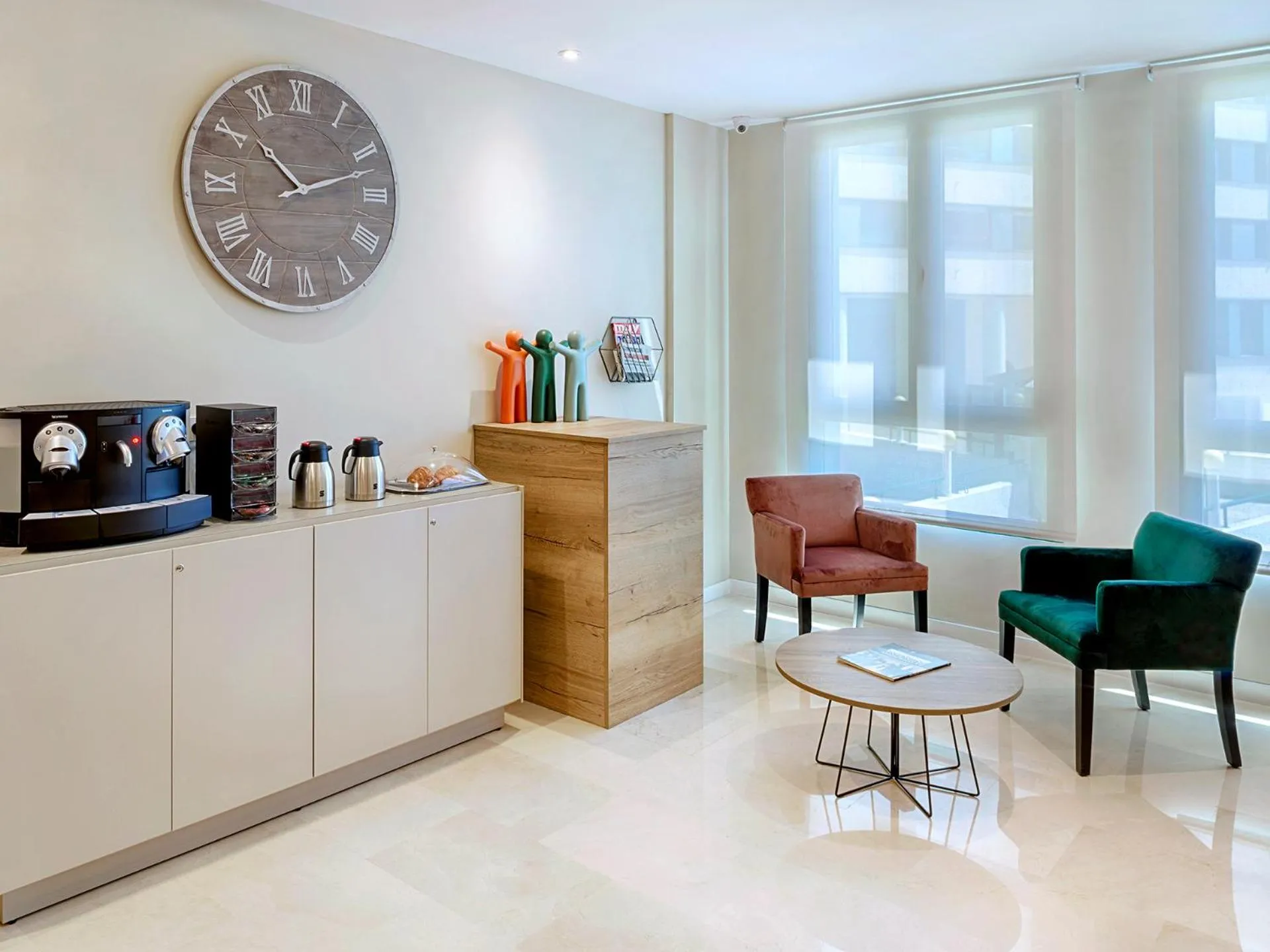 Living room in Opera House Valencia B&B