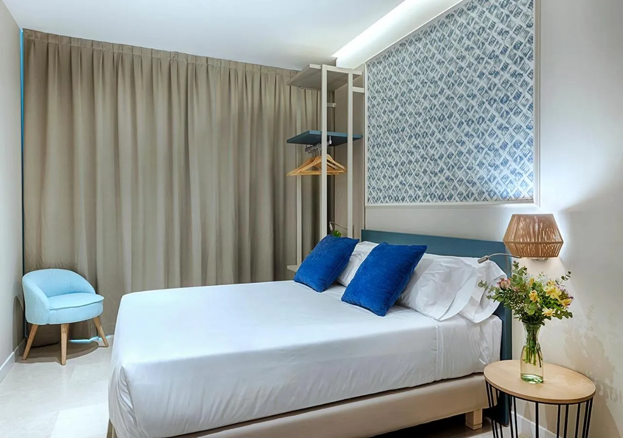 Bed in Opera House Valencia B&B