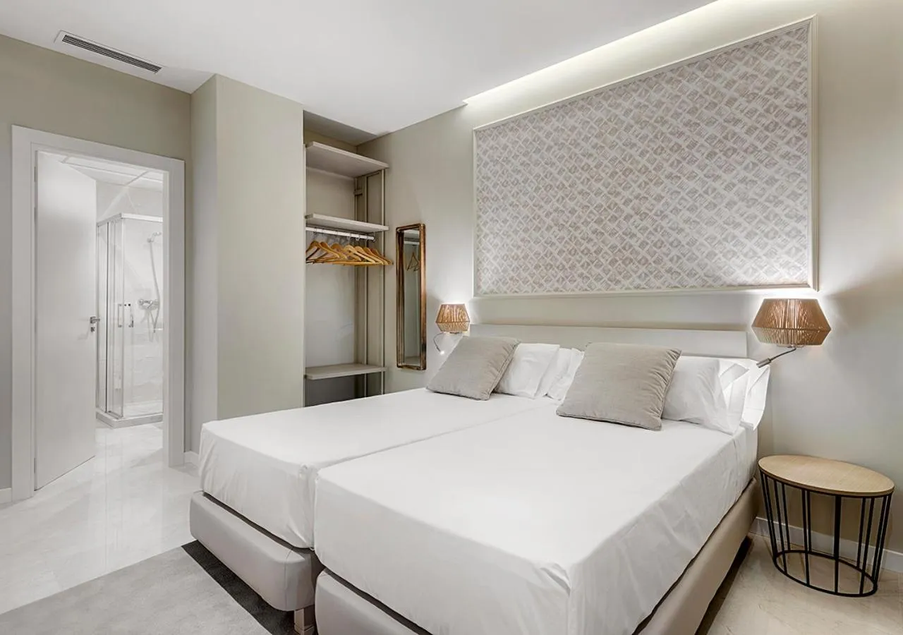 Bed in Opera House Valencia B&B