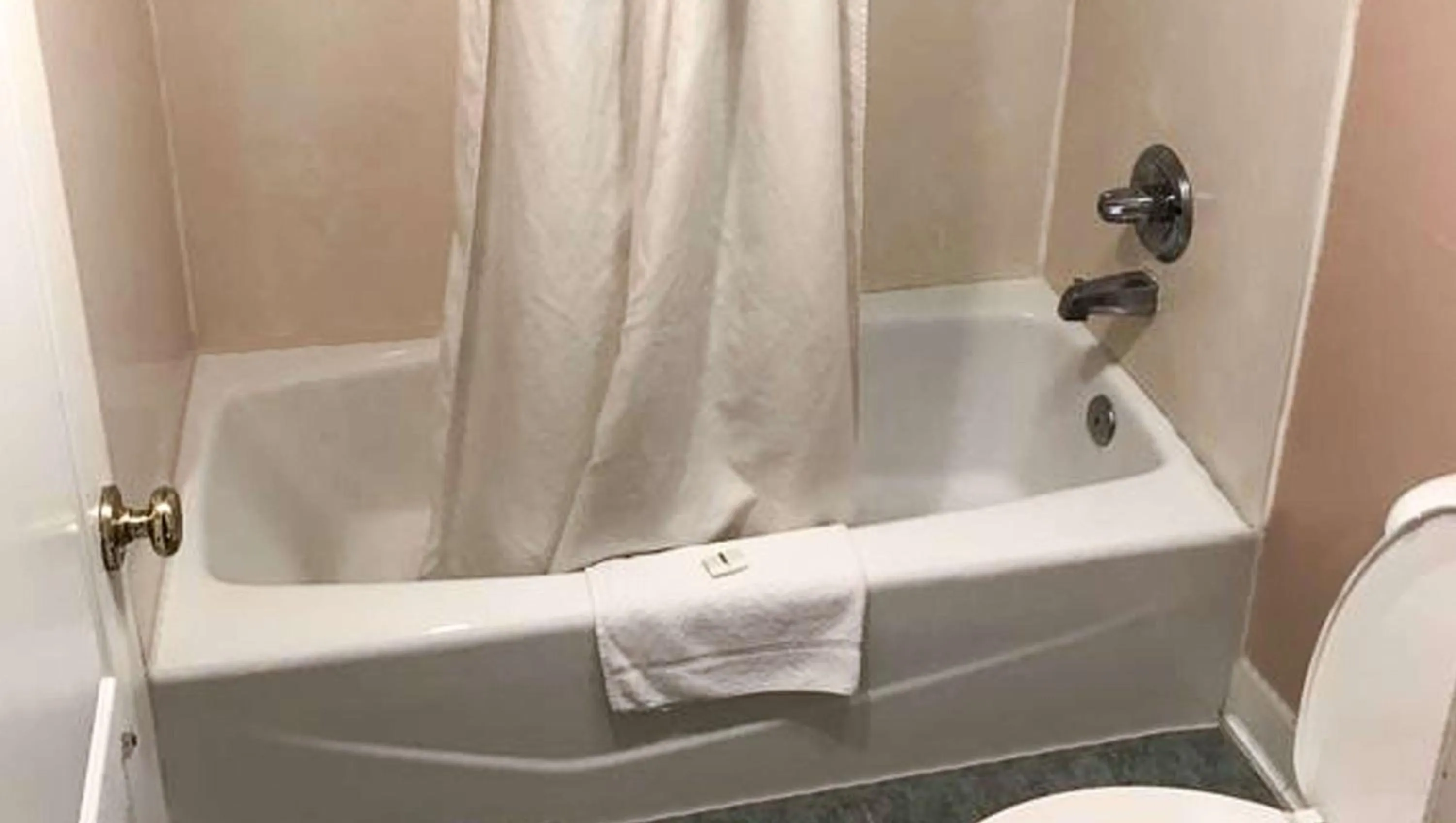 Bathroom in Magnuson Hotel Marietta