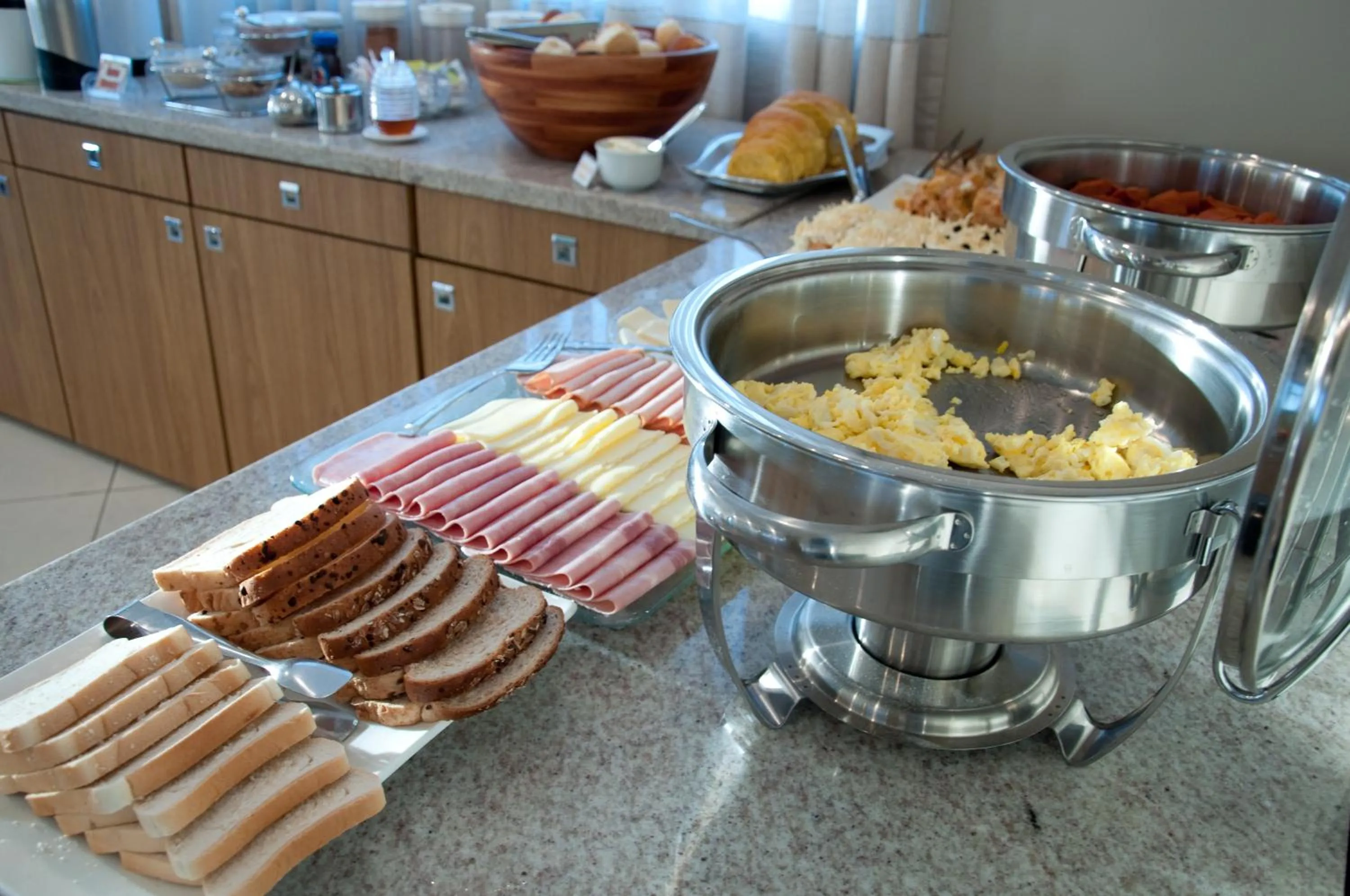 Food and drinks in Hotel Linhatur