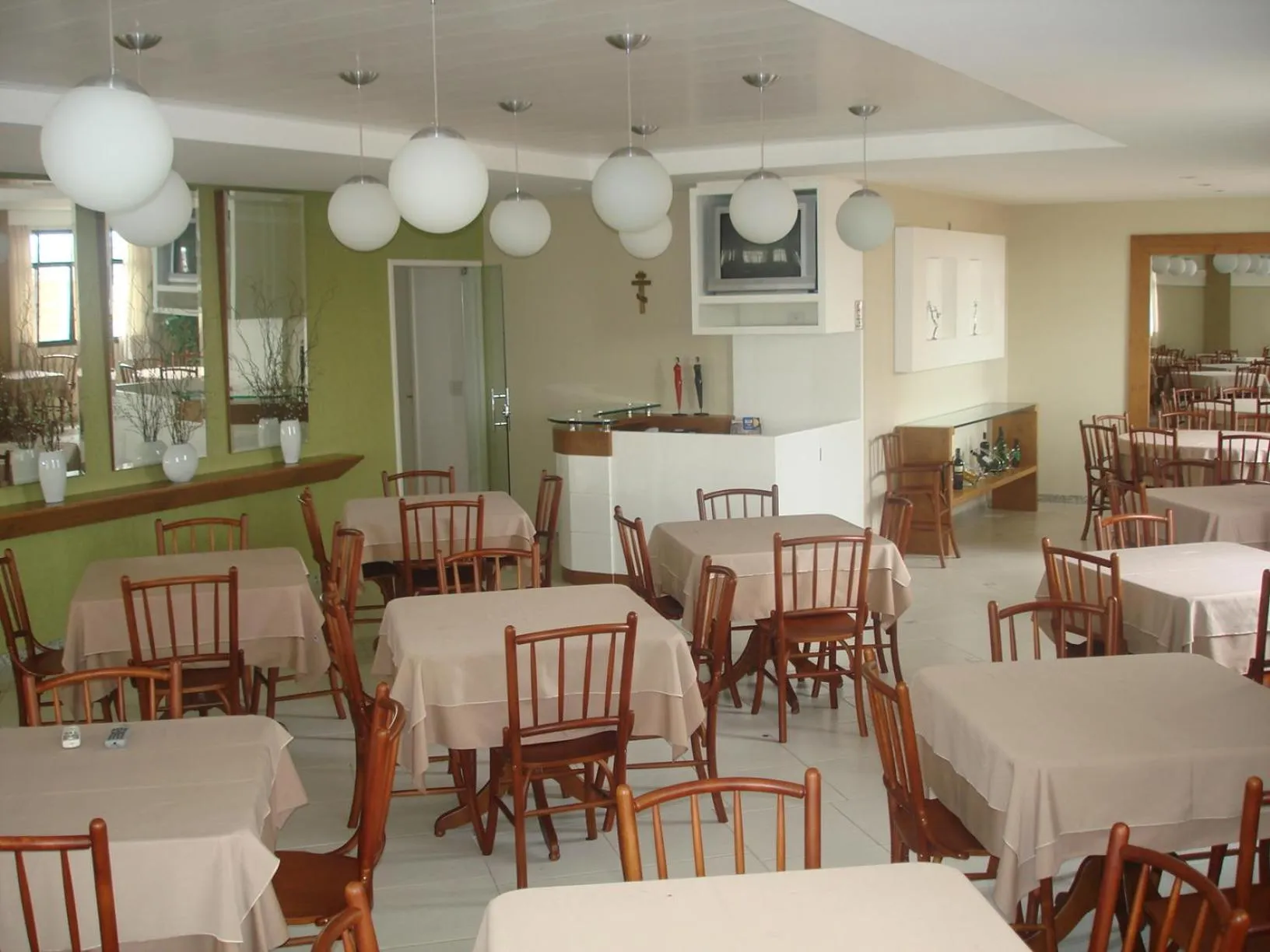 Restaurant/places to eat in Hotel Linhatur