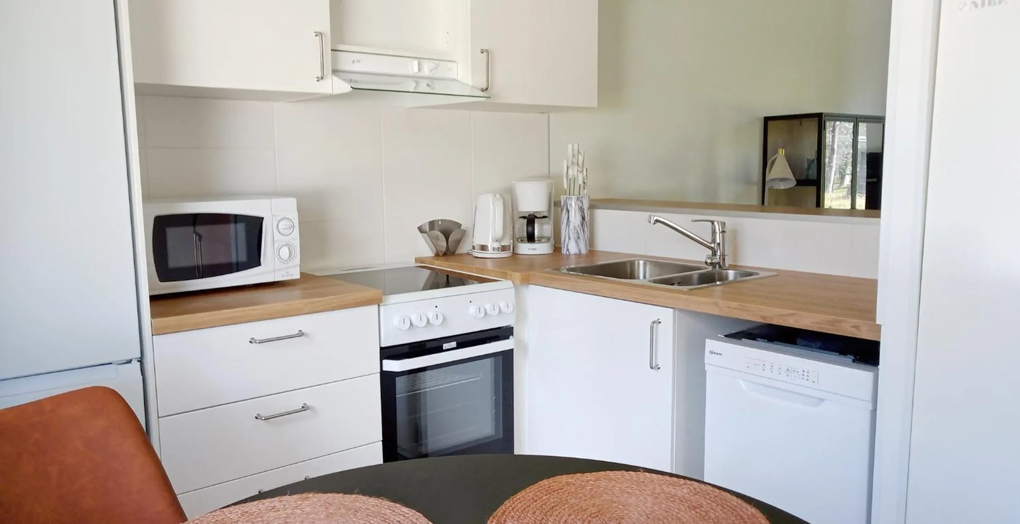 dishwasher in Kuukkeli Apartments Vuotso