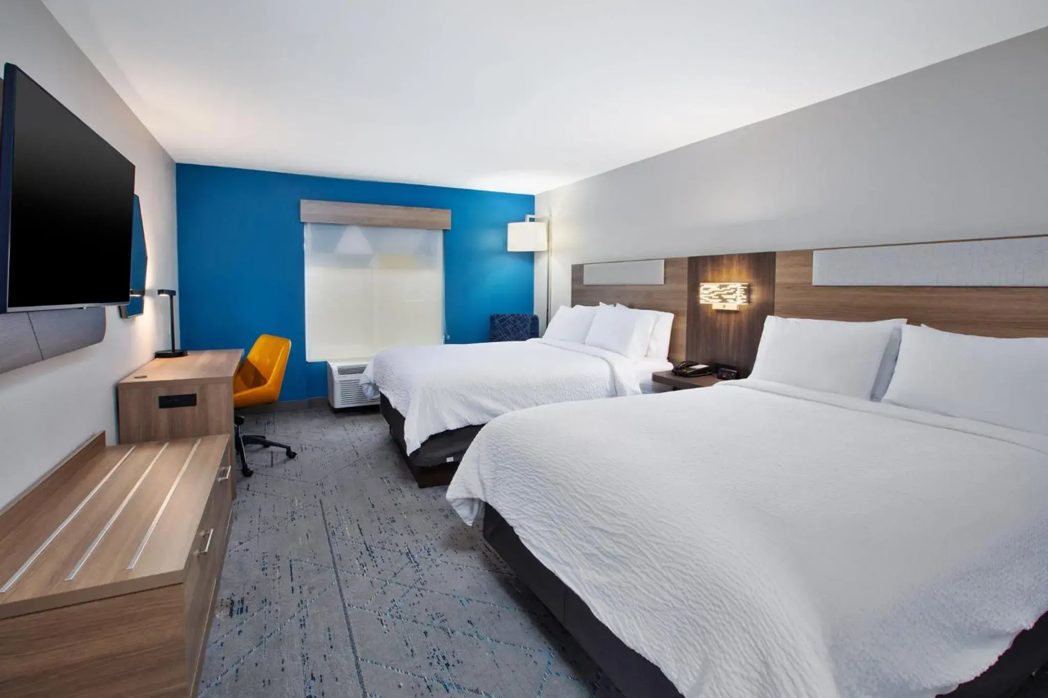 Standard Queen Room with Two Queen Beds in Holiday Inn Express Hotel & Suites - Sumter by IHG Standard Queen Room with Two Queen Beds in Holiday Inn Express Hotel & Suites - Sumter by IHG