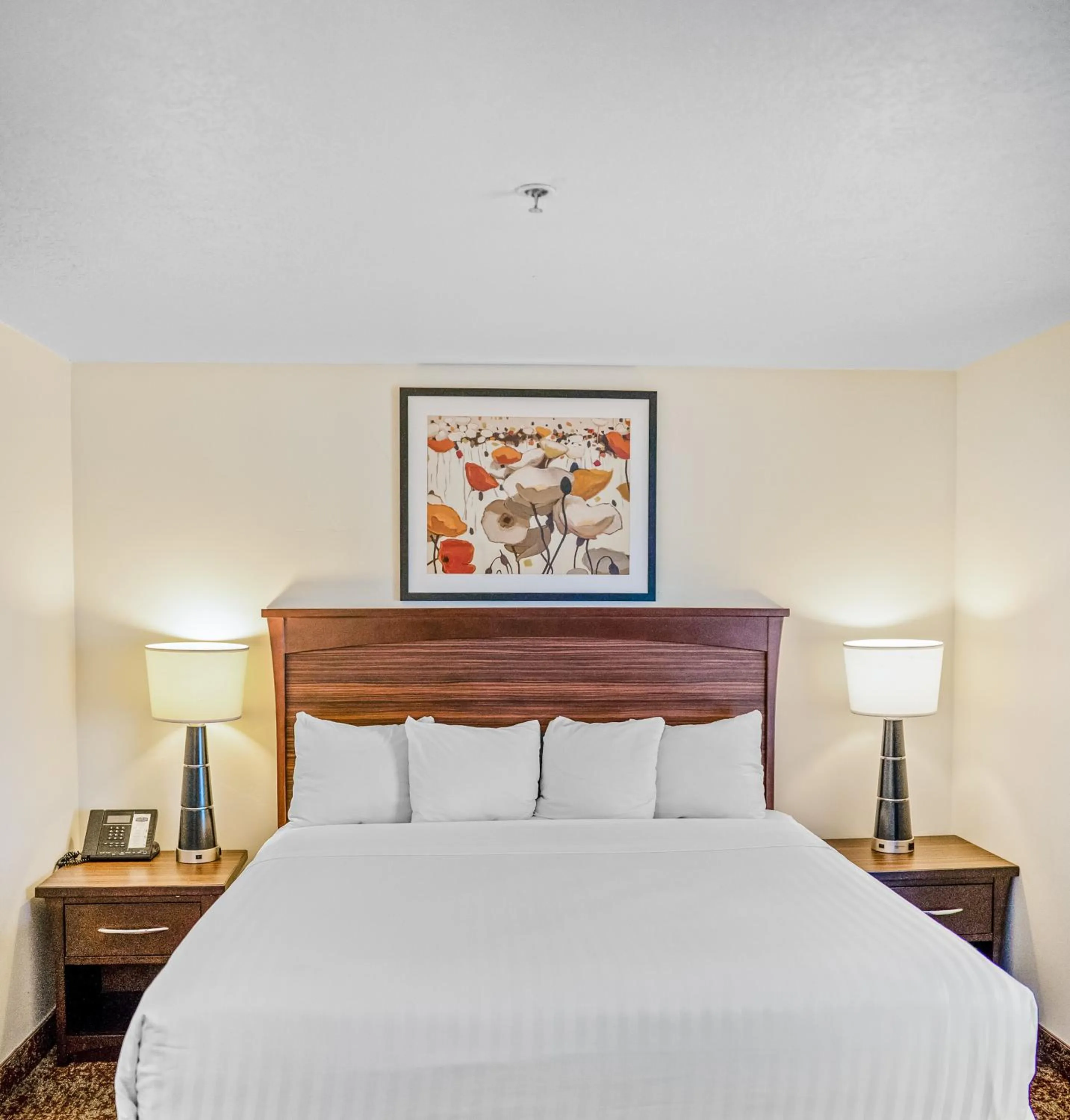 Bed in Crystal Inn Hotel & Suites - Salt Lake City