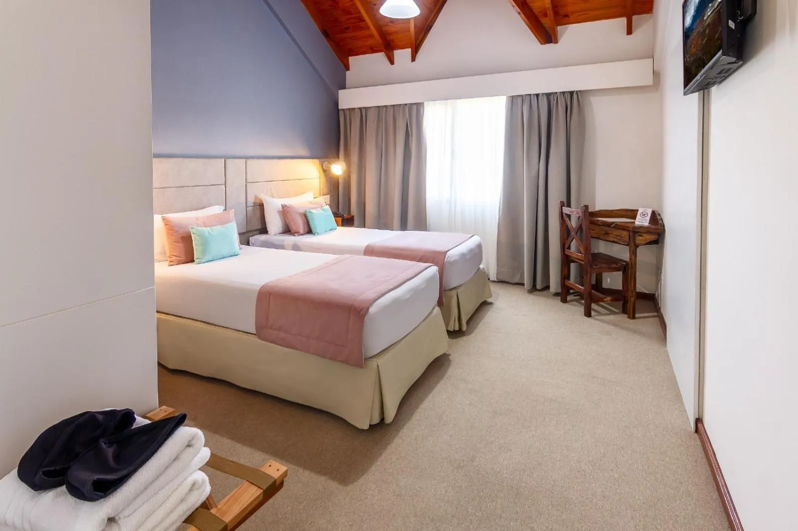 Bed in Aikendor Hotel Panorámico