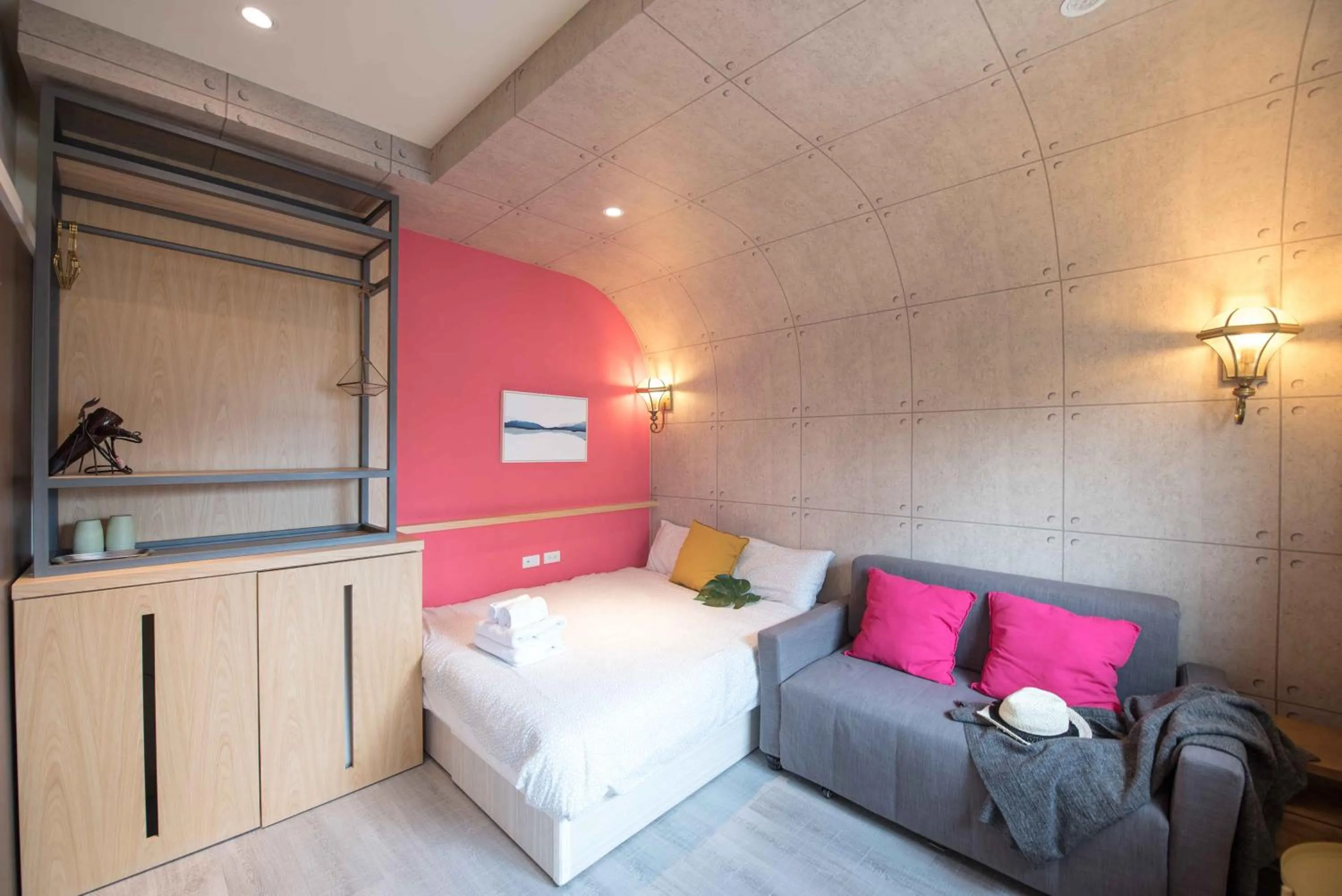 Bed in Small Bridge Good Home