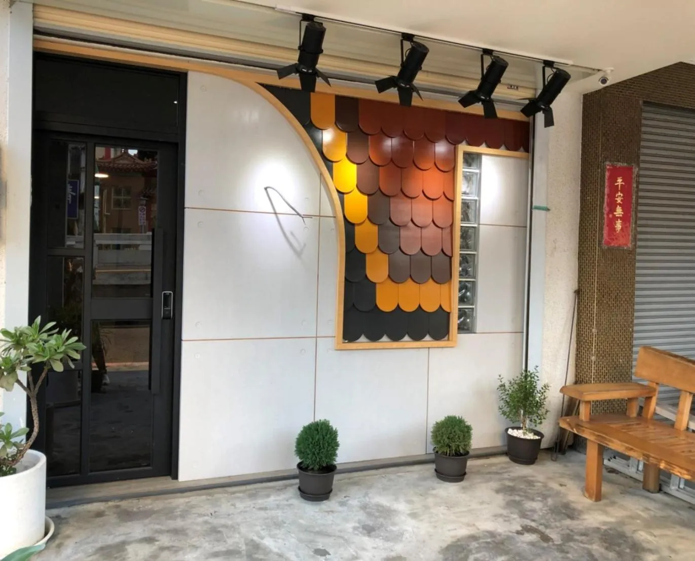 Property building in Small Bridge Good Home