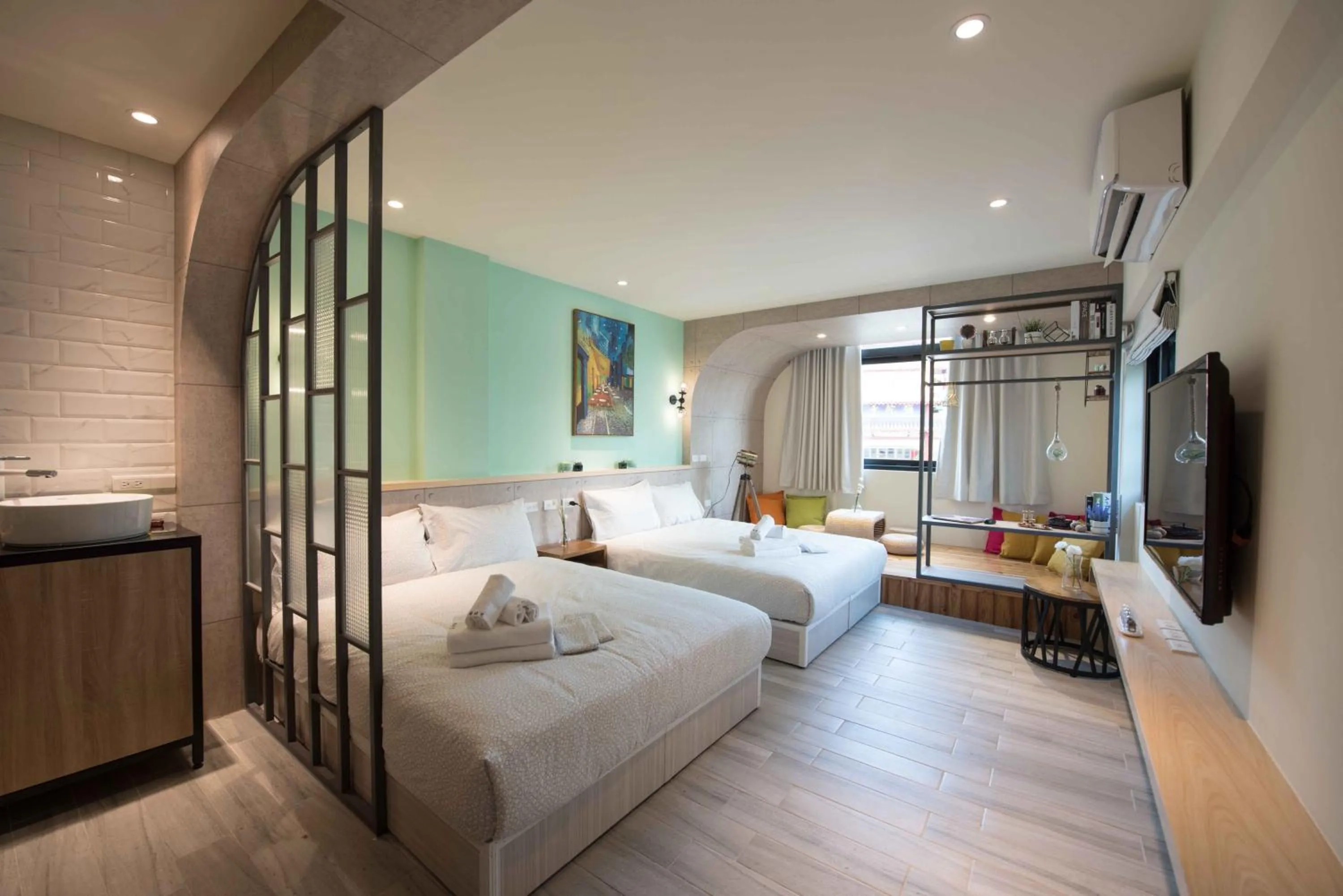 Bed in Small Bridge Good Home