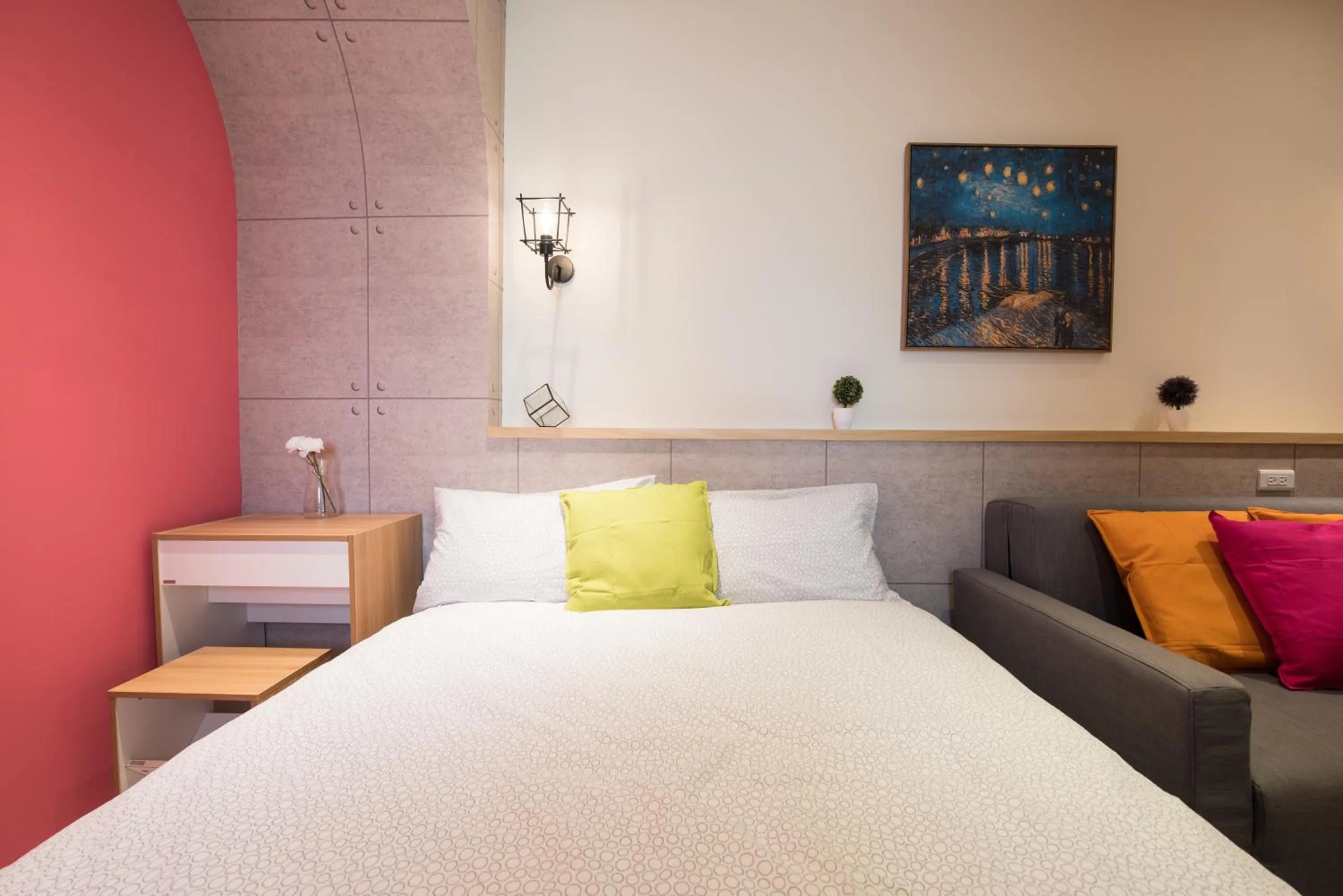 Bed in Small Bridge Good Home