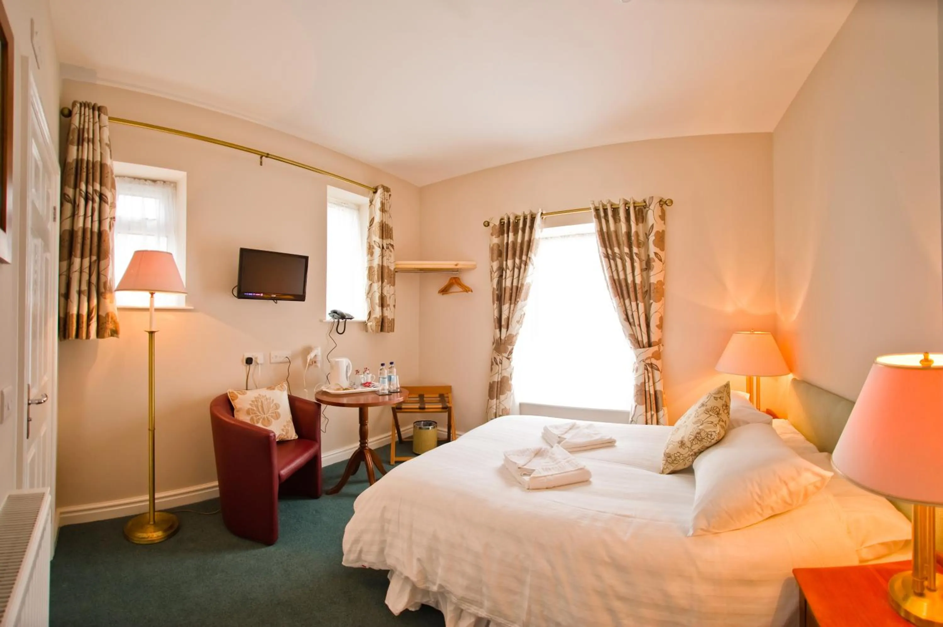 Bed in Four Seasons Hotel